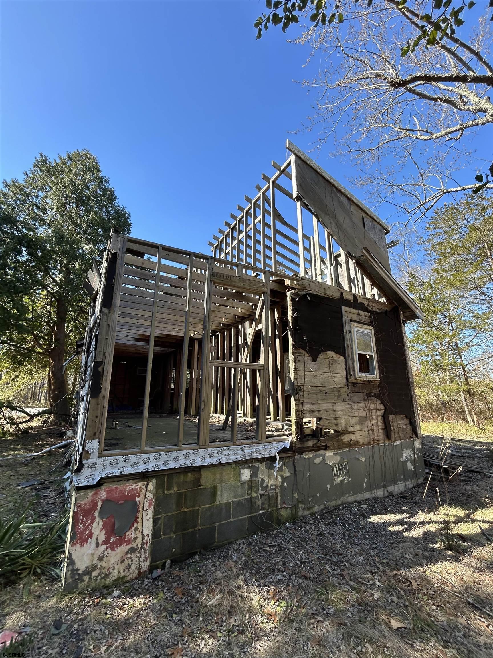 435 W White Horse Pike