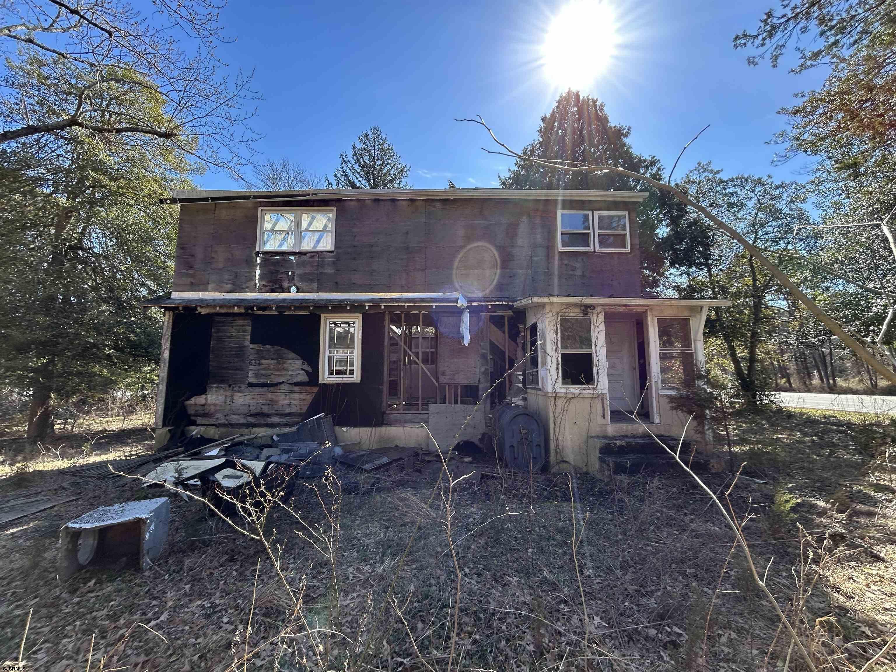 435 W White Horse Pike