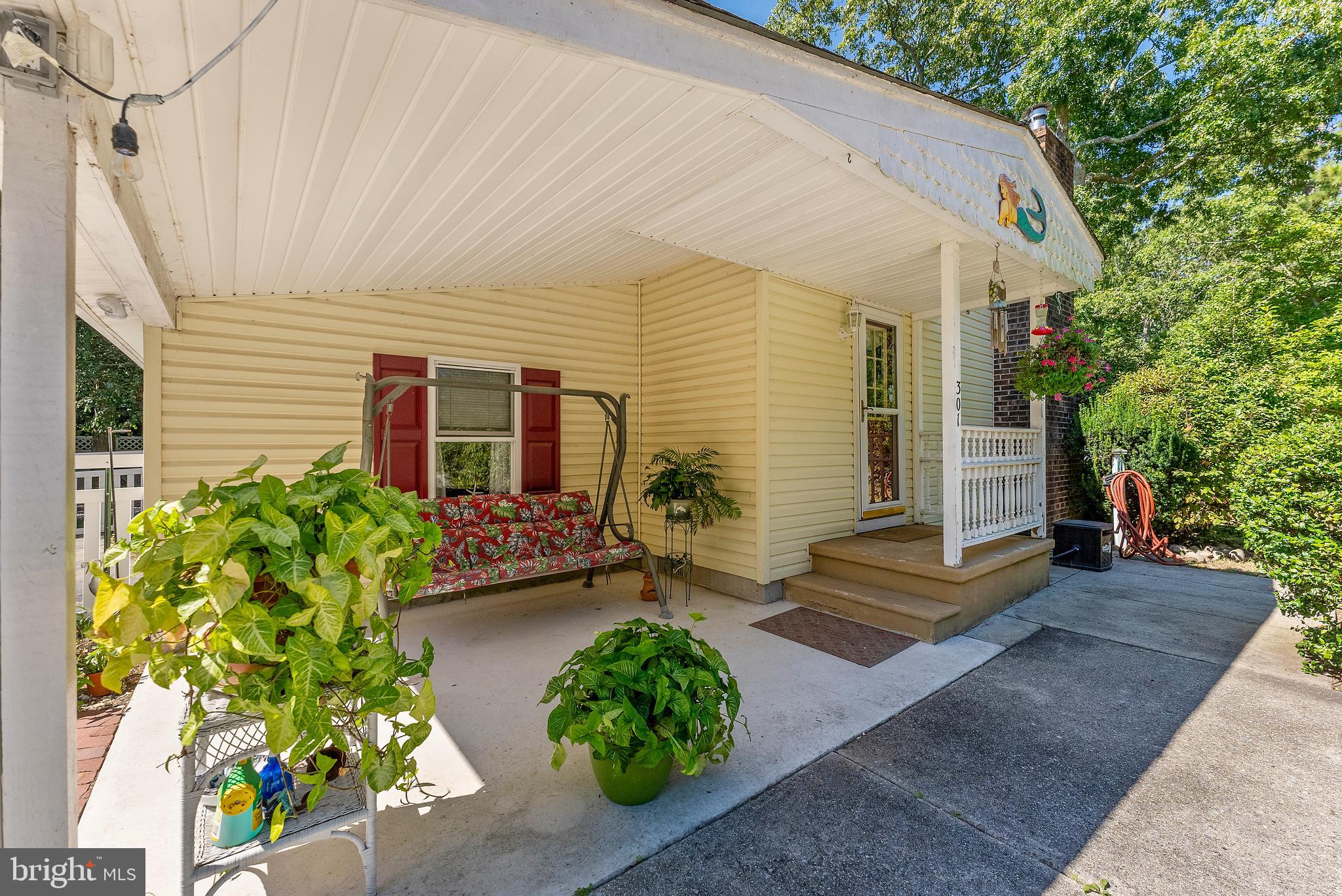 301 Oceanwoods Ave