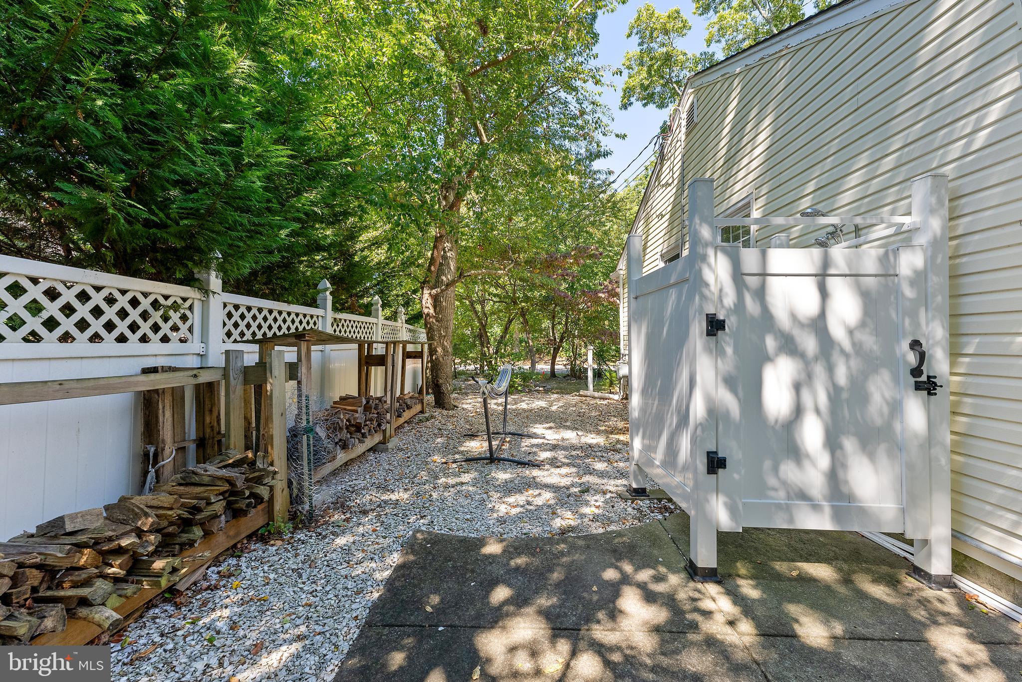 301 Oceanwoods Ave