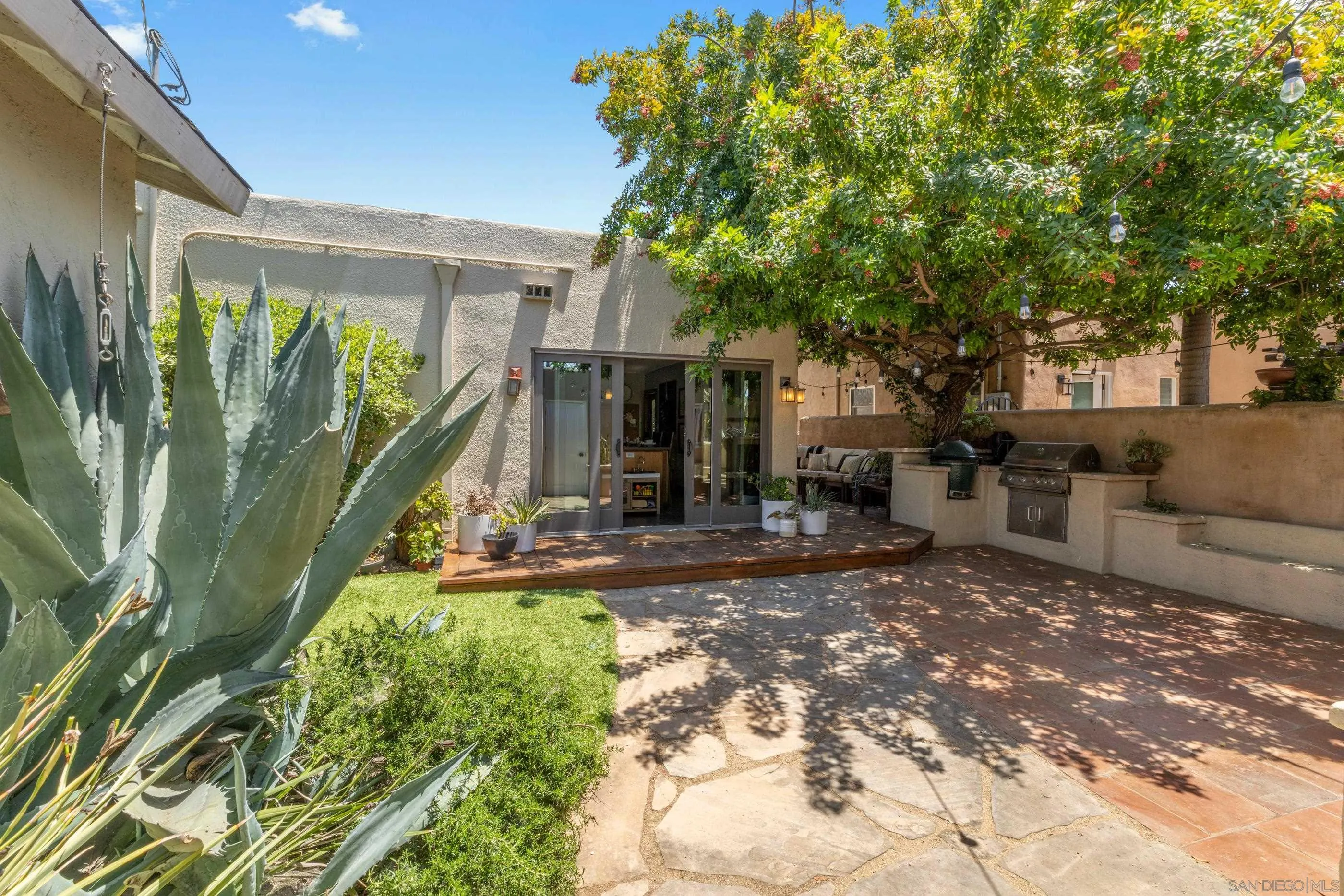 4826 Biona Dr