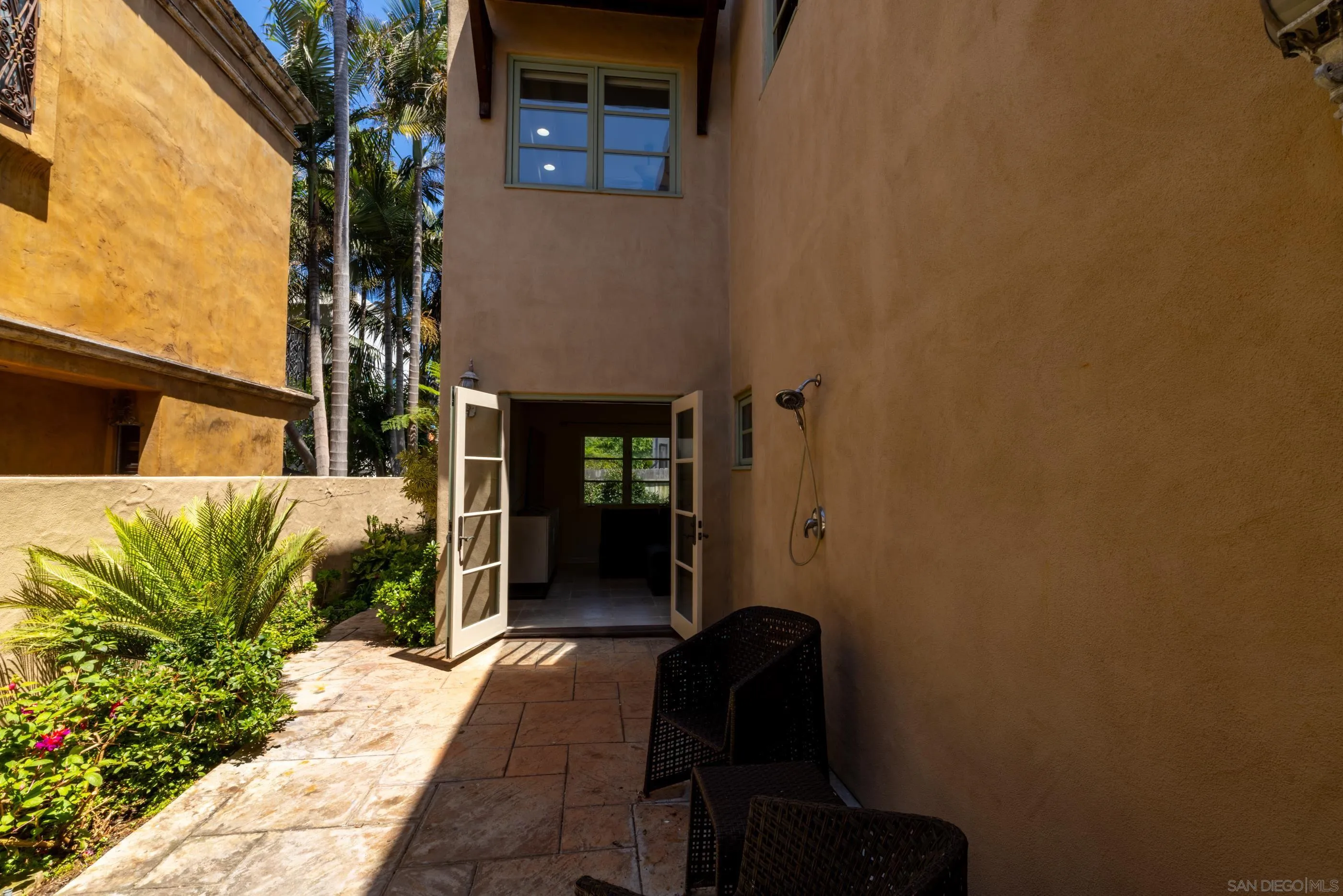 418 Marine St