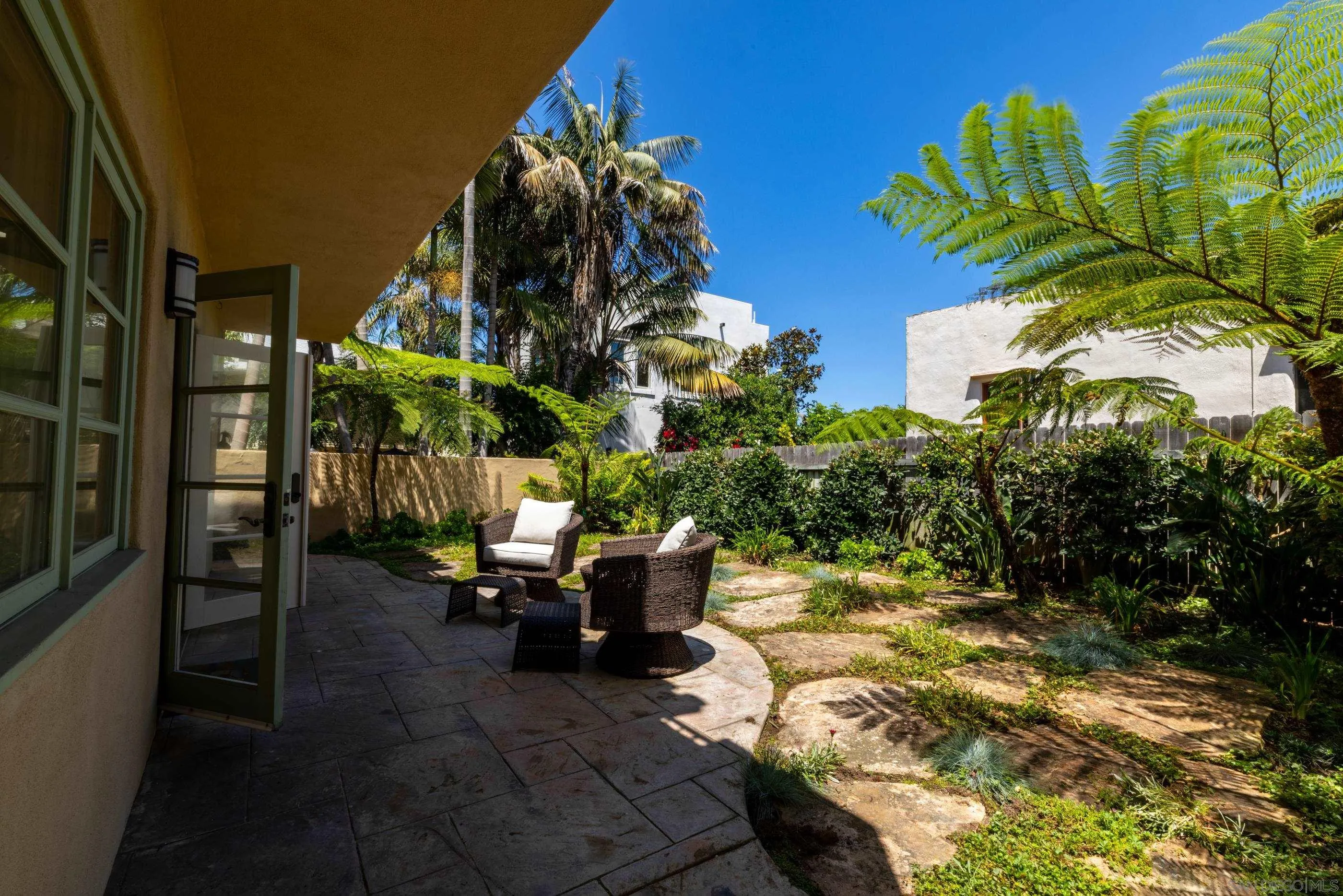 418 Marine St