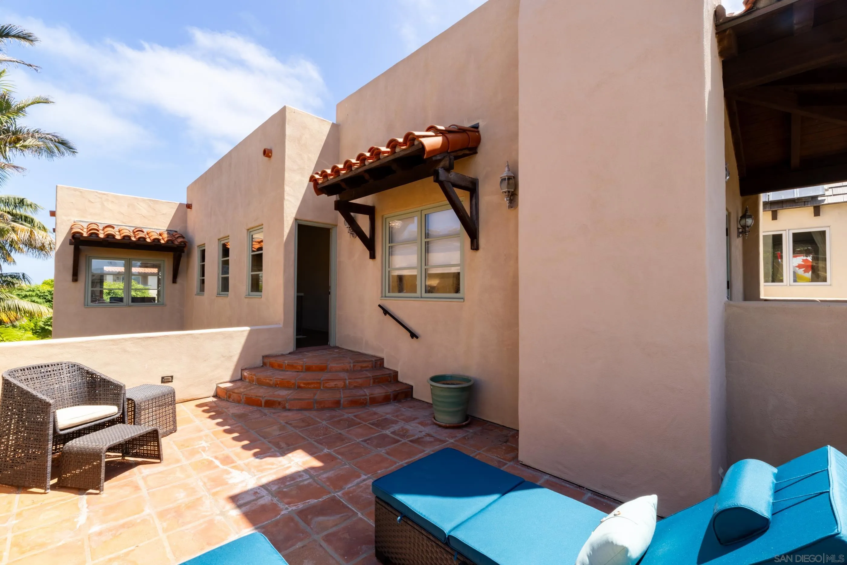 418 Marine St