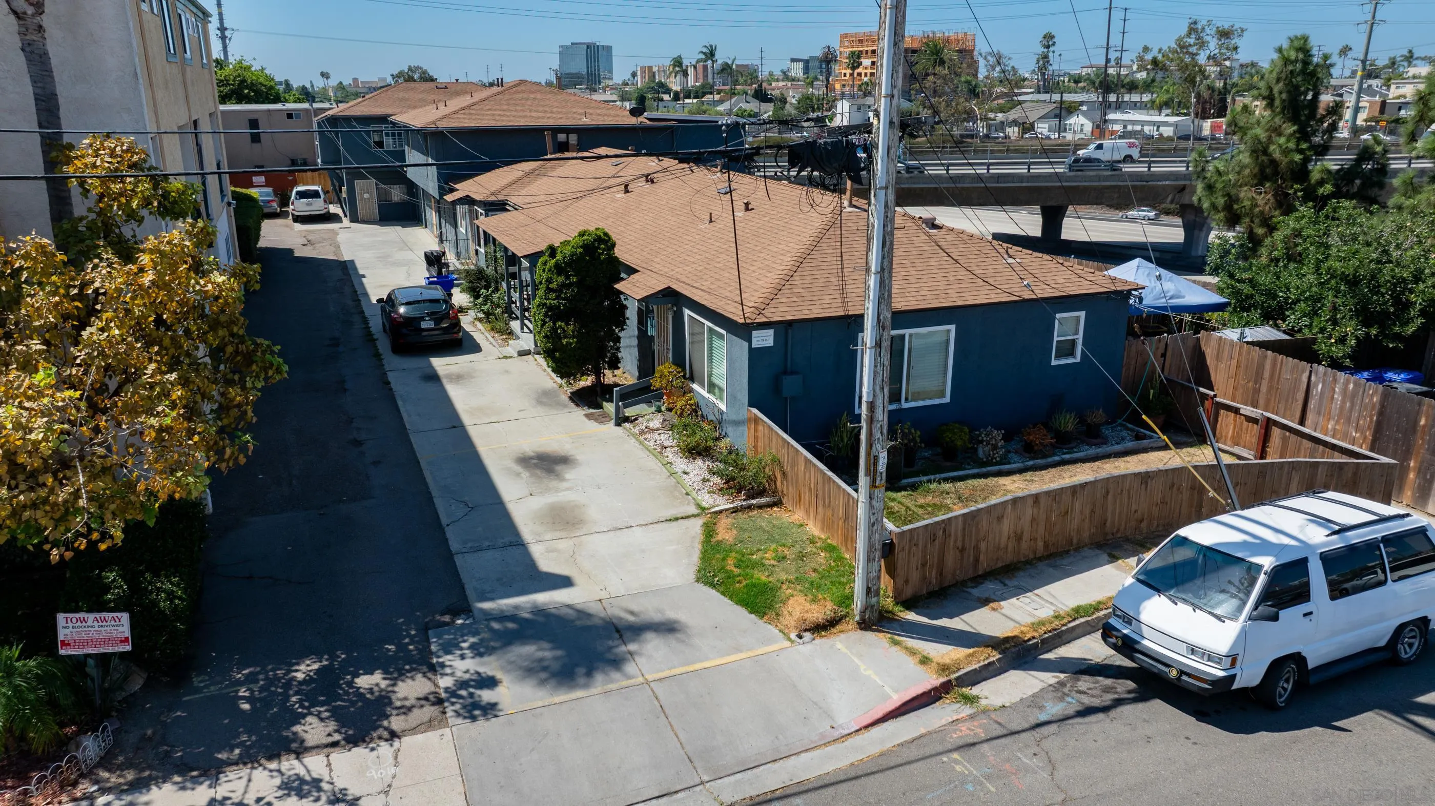 3245-57 Bramson Pl