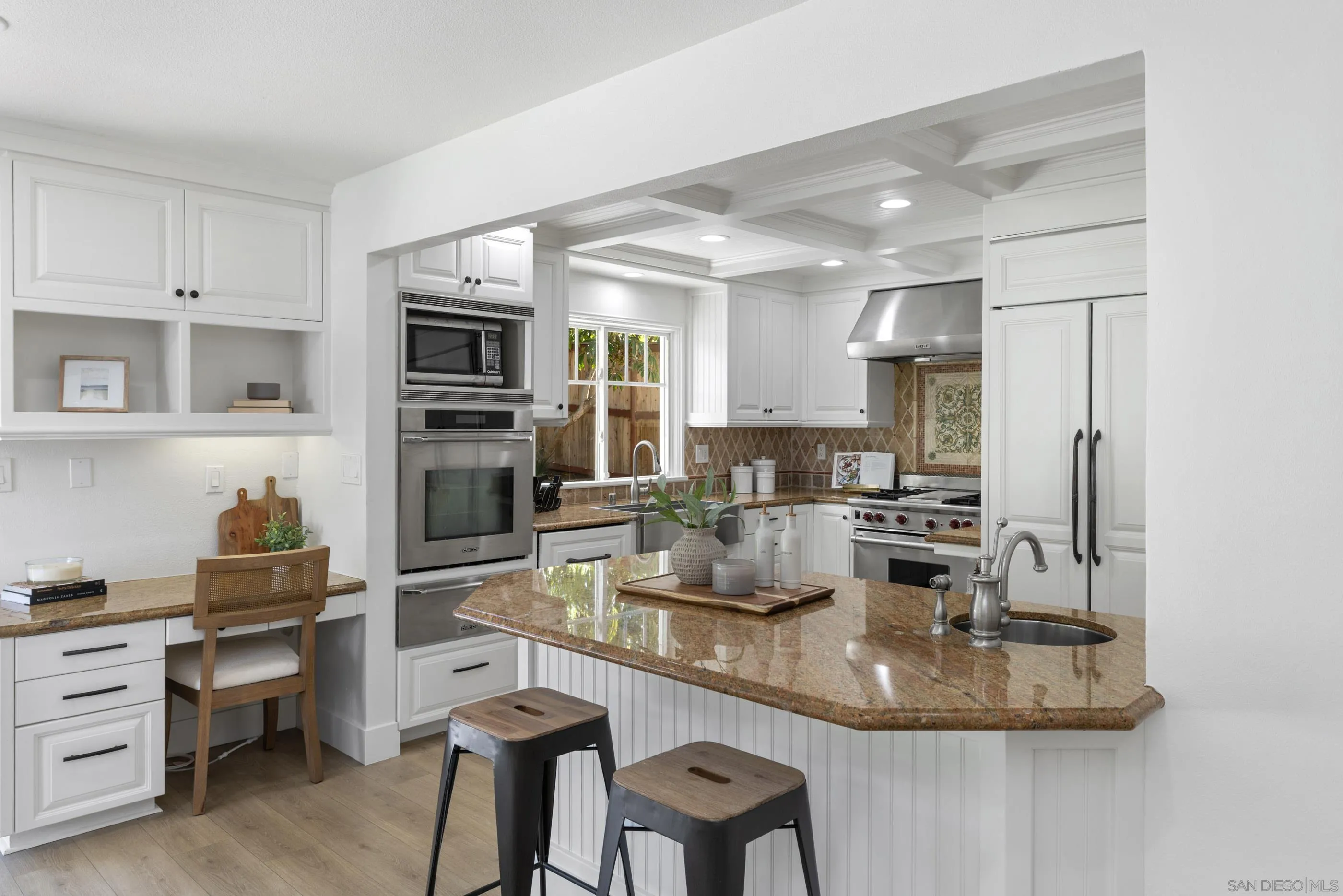 2518 Caminito La Paz