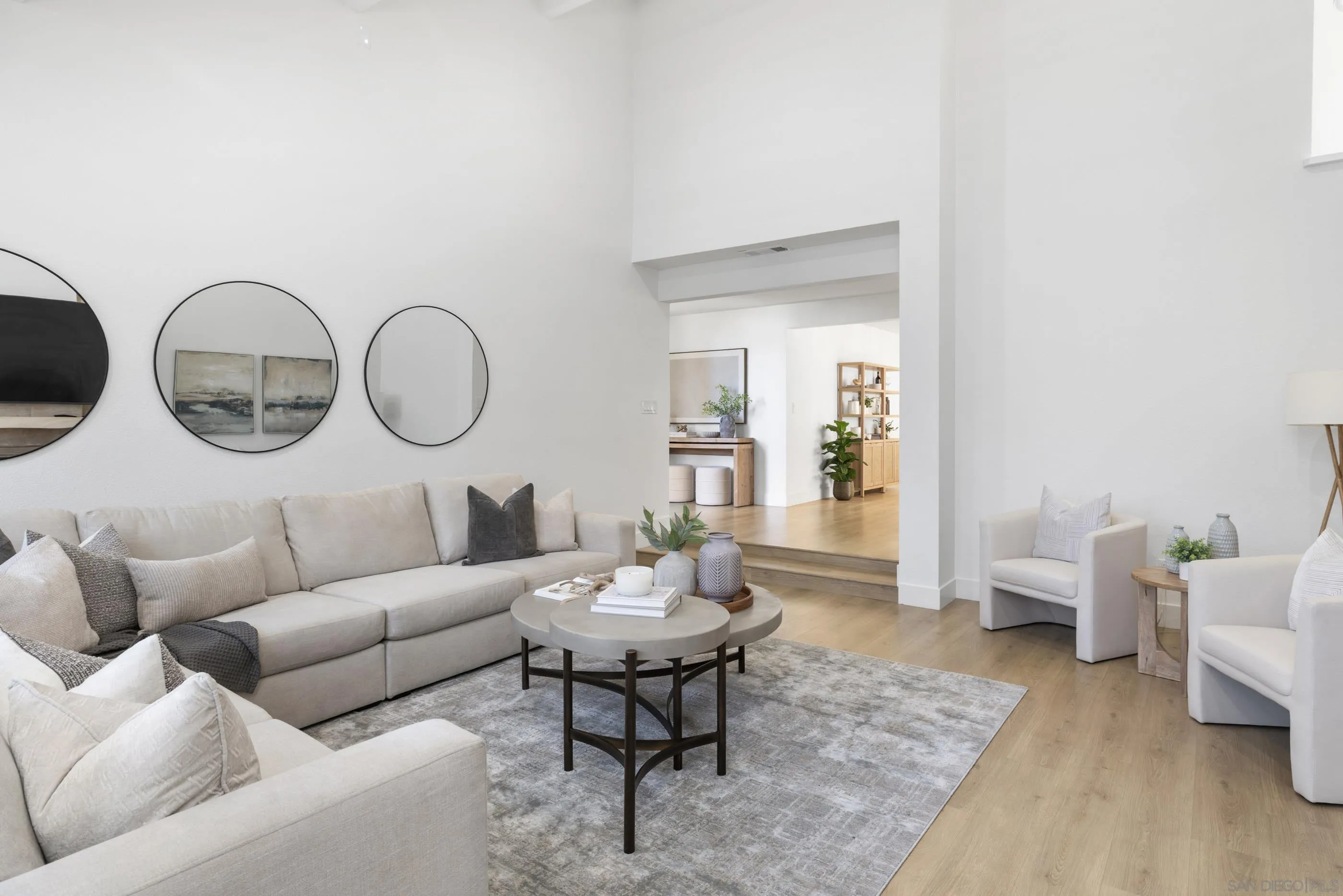 2518 Caminito La Paz