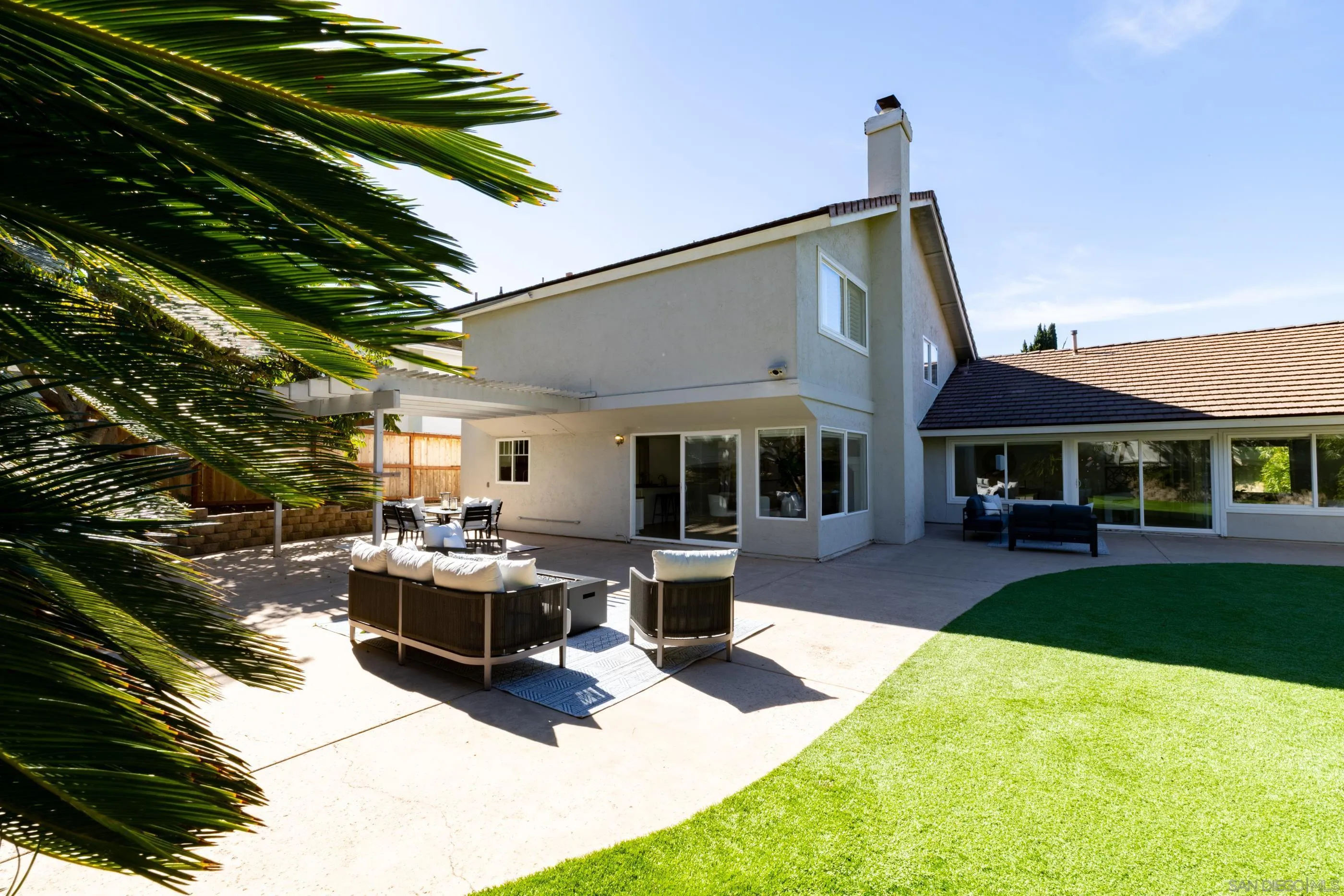 2518 Caminito La Paz