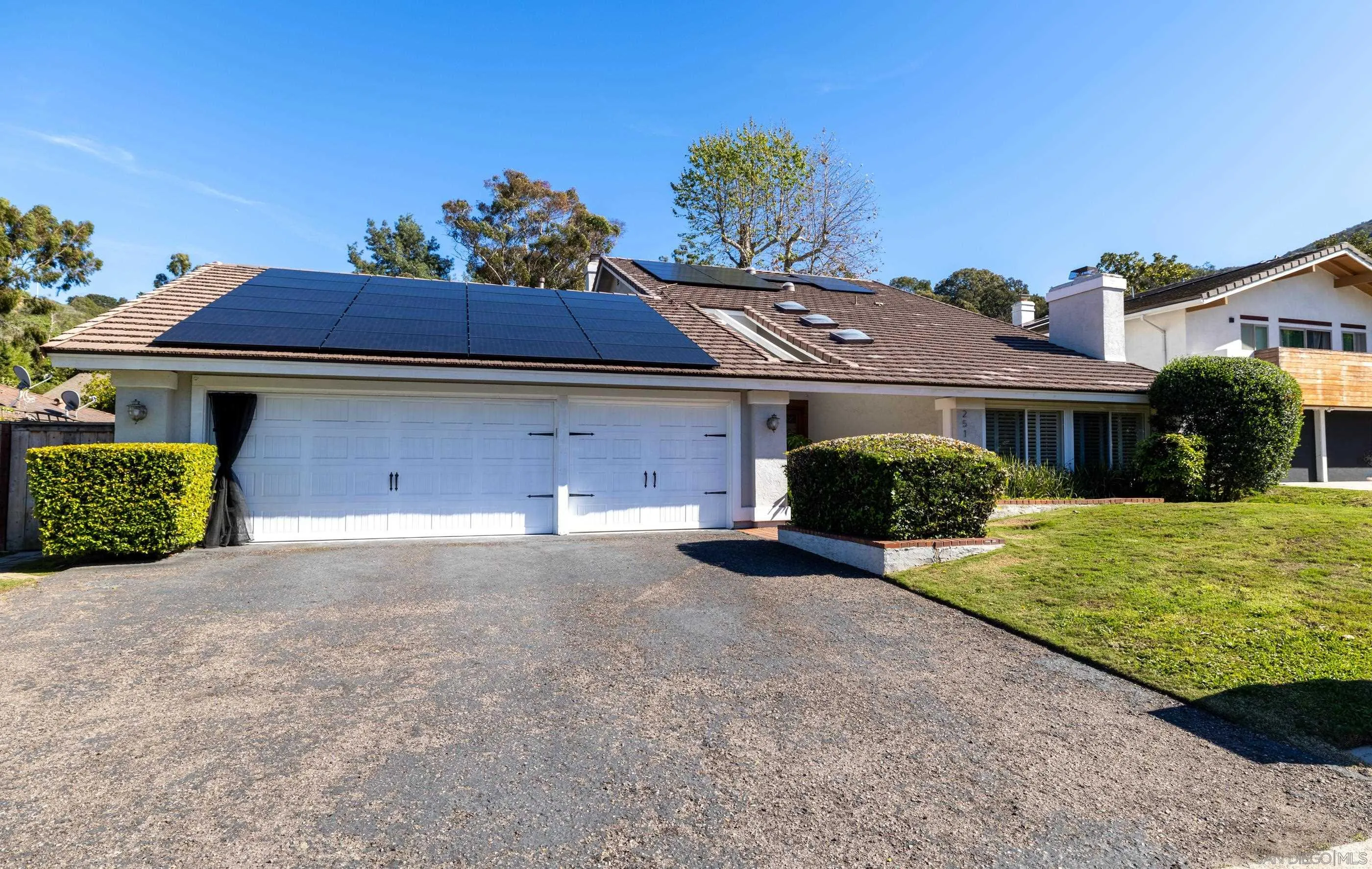 2518 Caminito La Paz