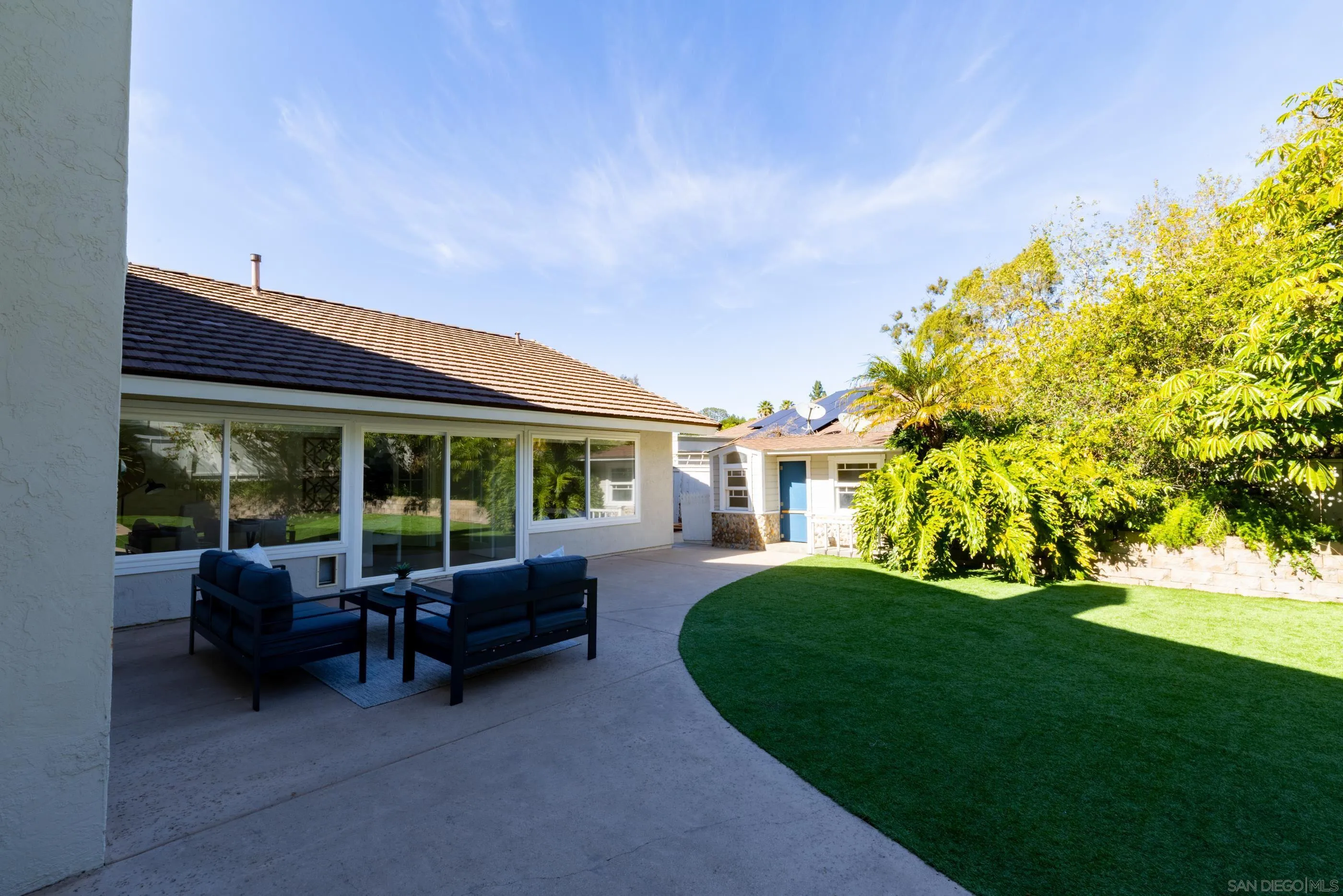 2518 Caminito La Paz