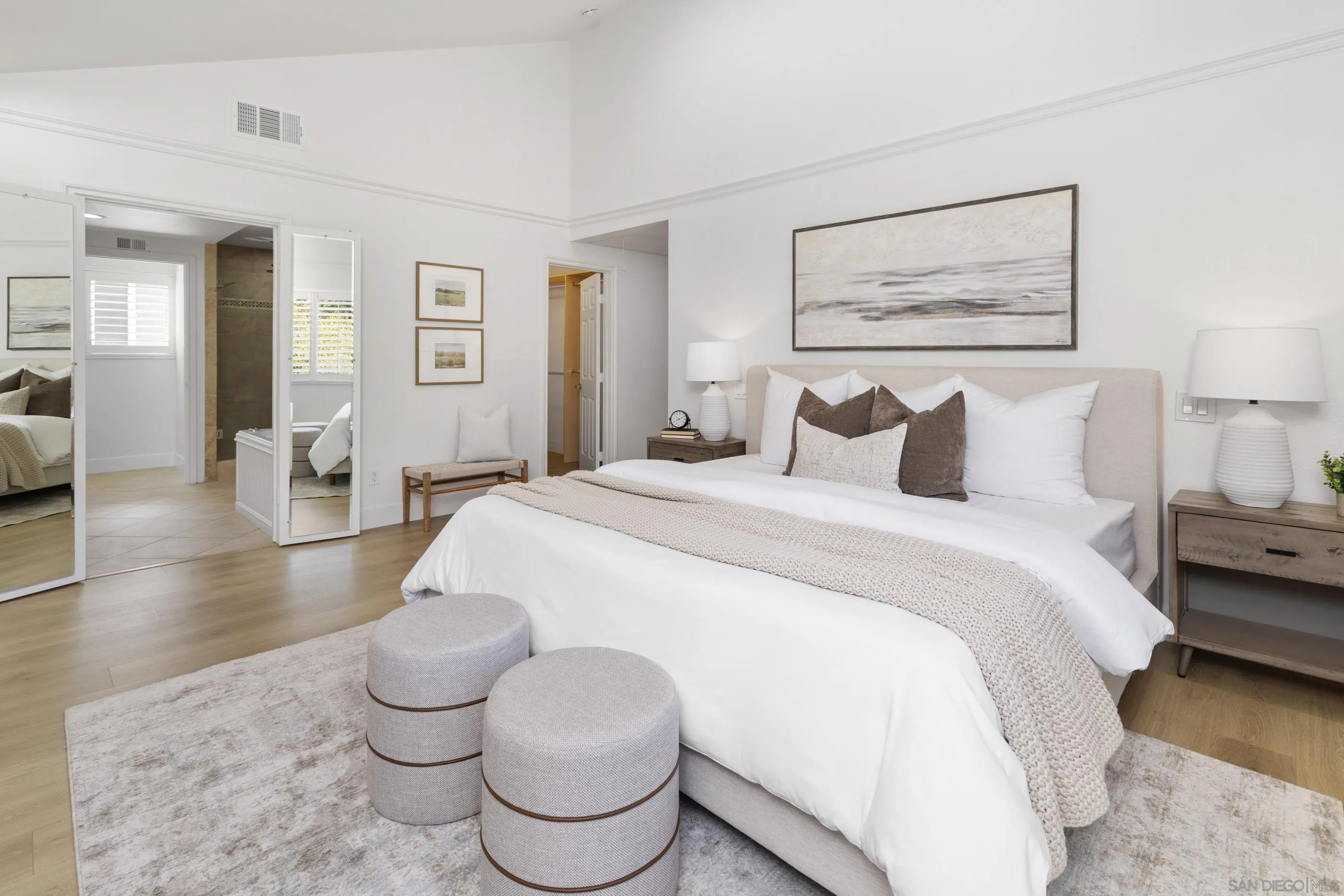 2518 Caminito La Paz