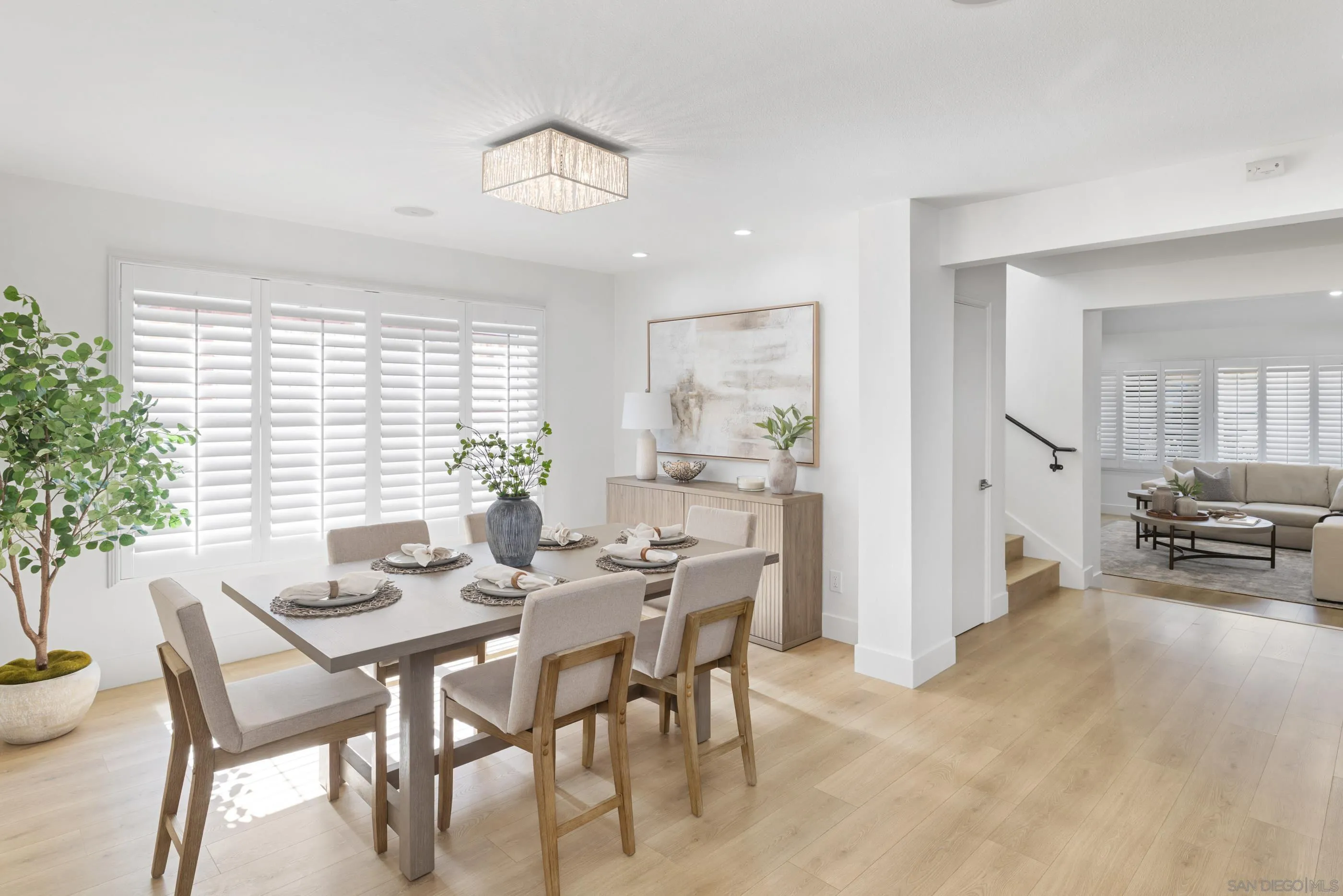 2518 Caminito La Paz