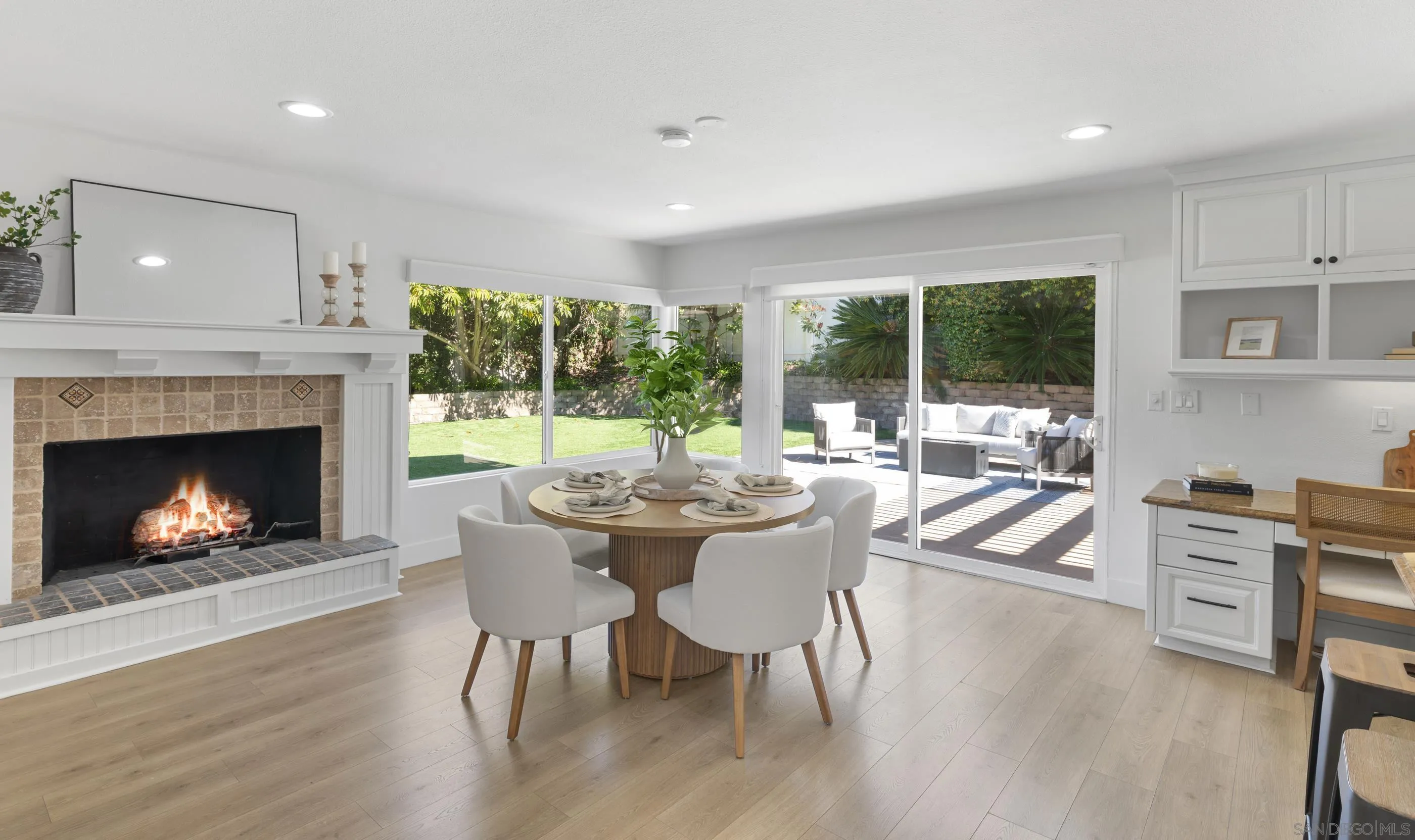 2518 Caminito La Paz