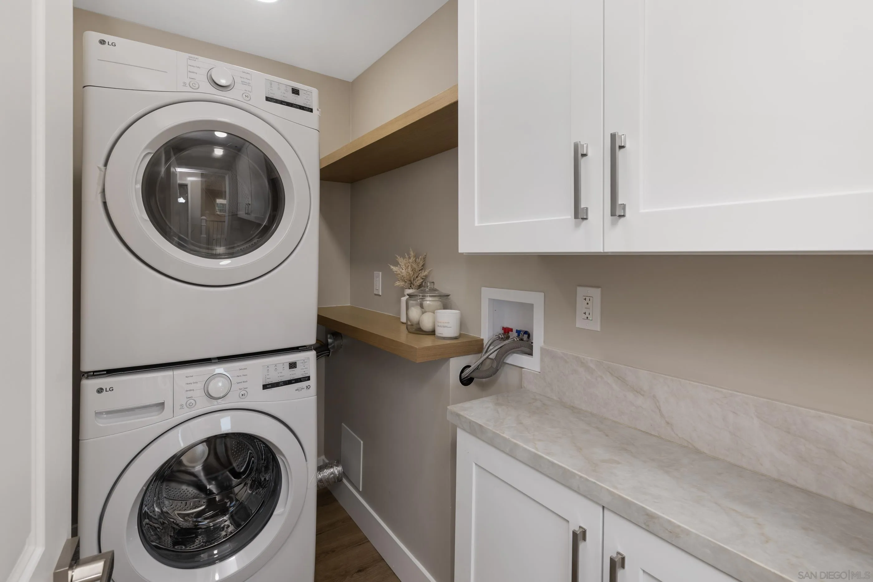 5764 Eldergardens St