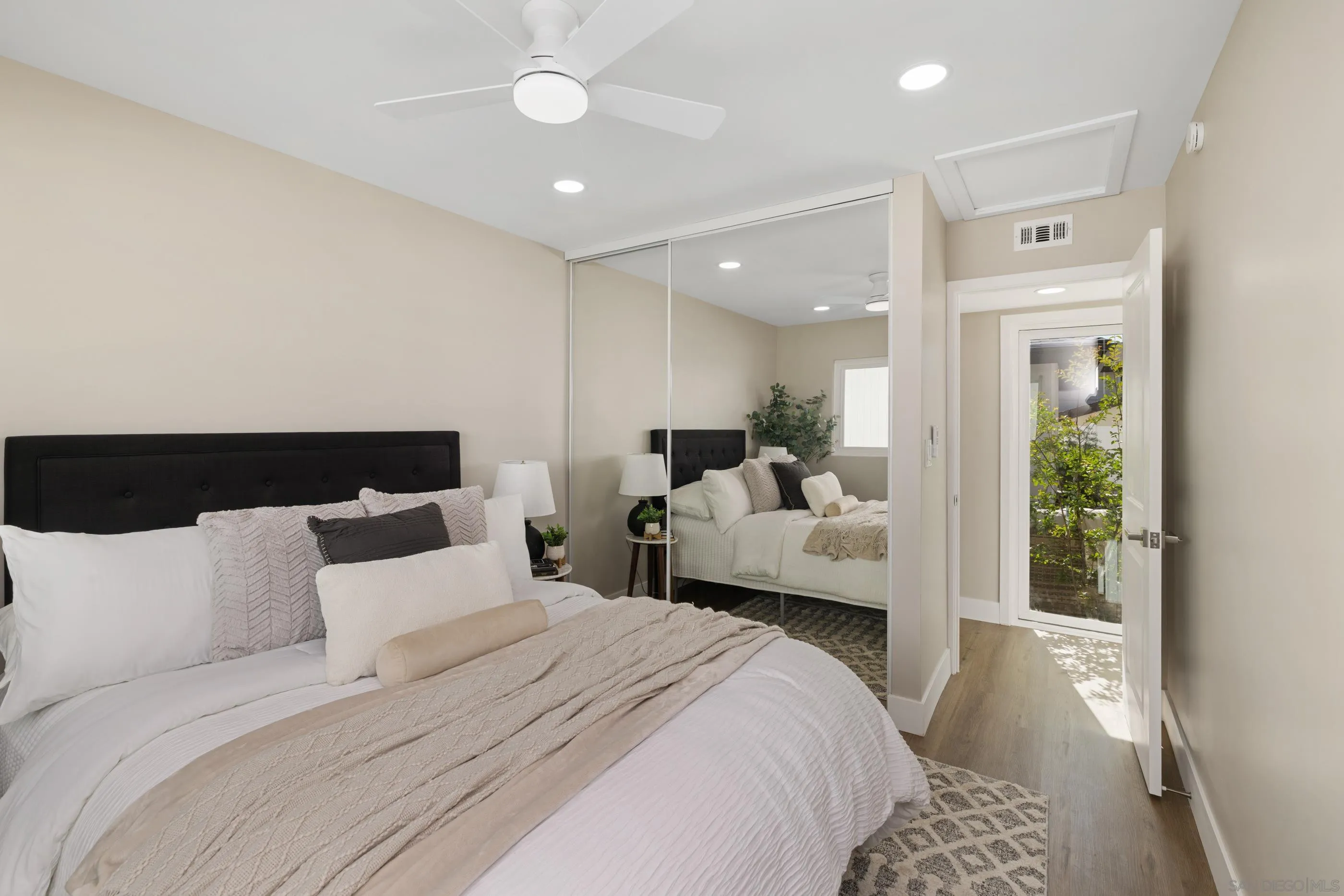 5764 Eldergardens St