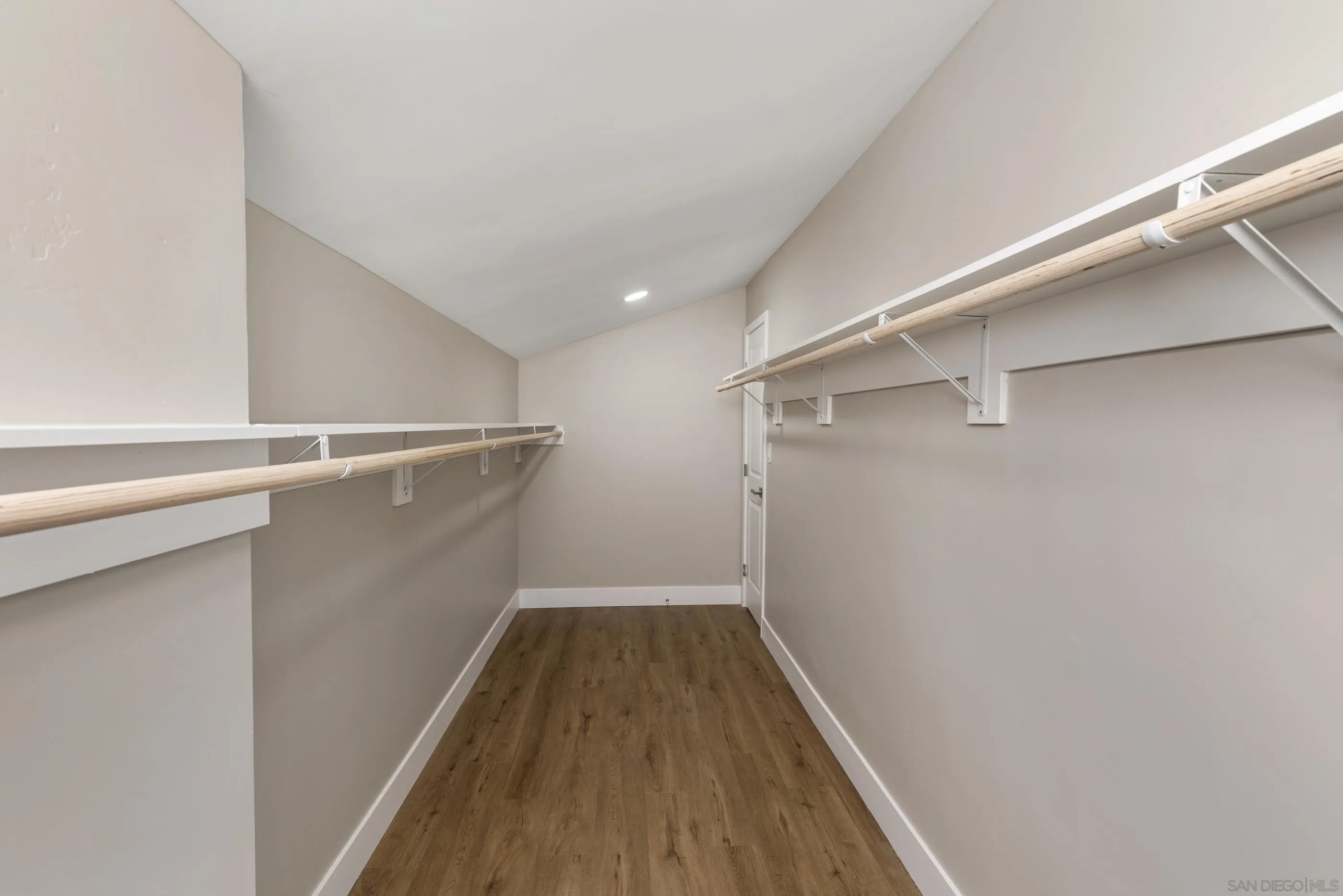 5764 Eldergardens St