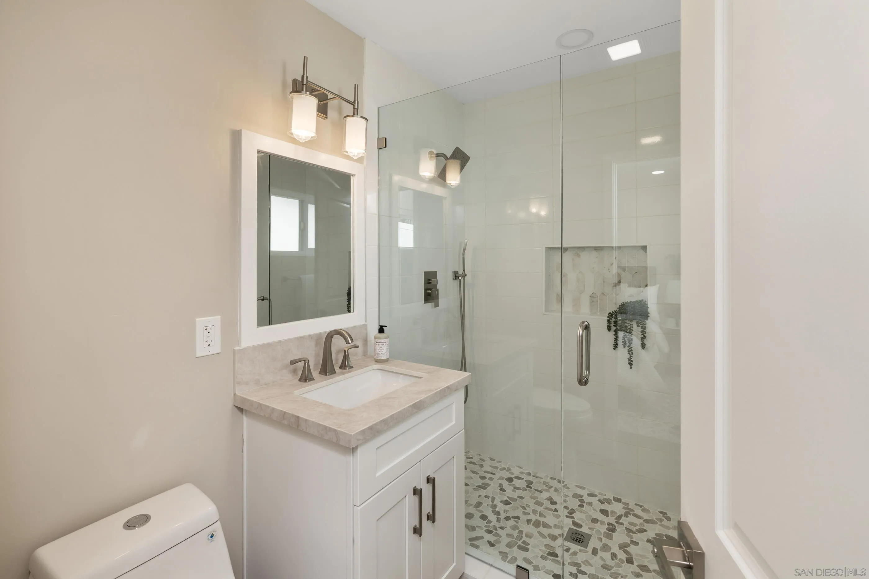 5764 Eldergardens St