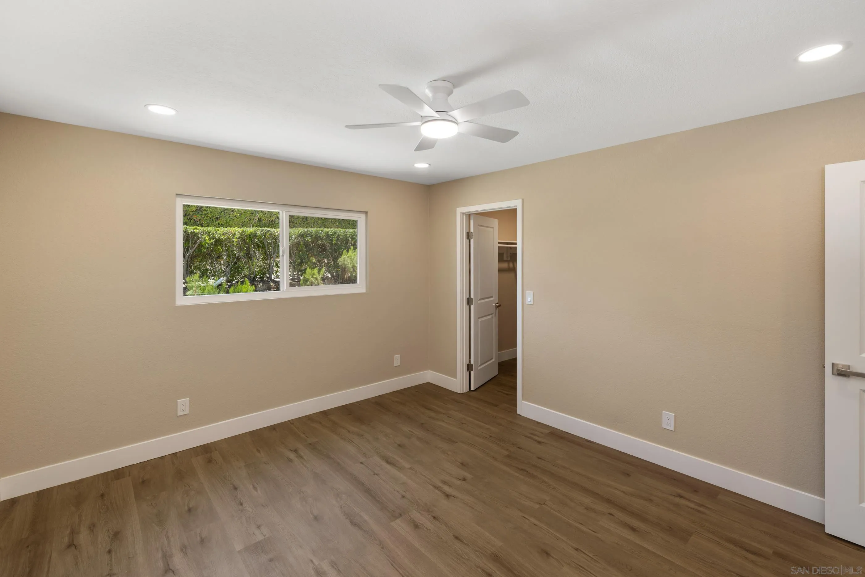 6728 Del Cerro Blvd