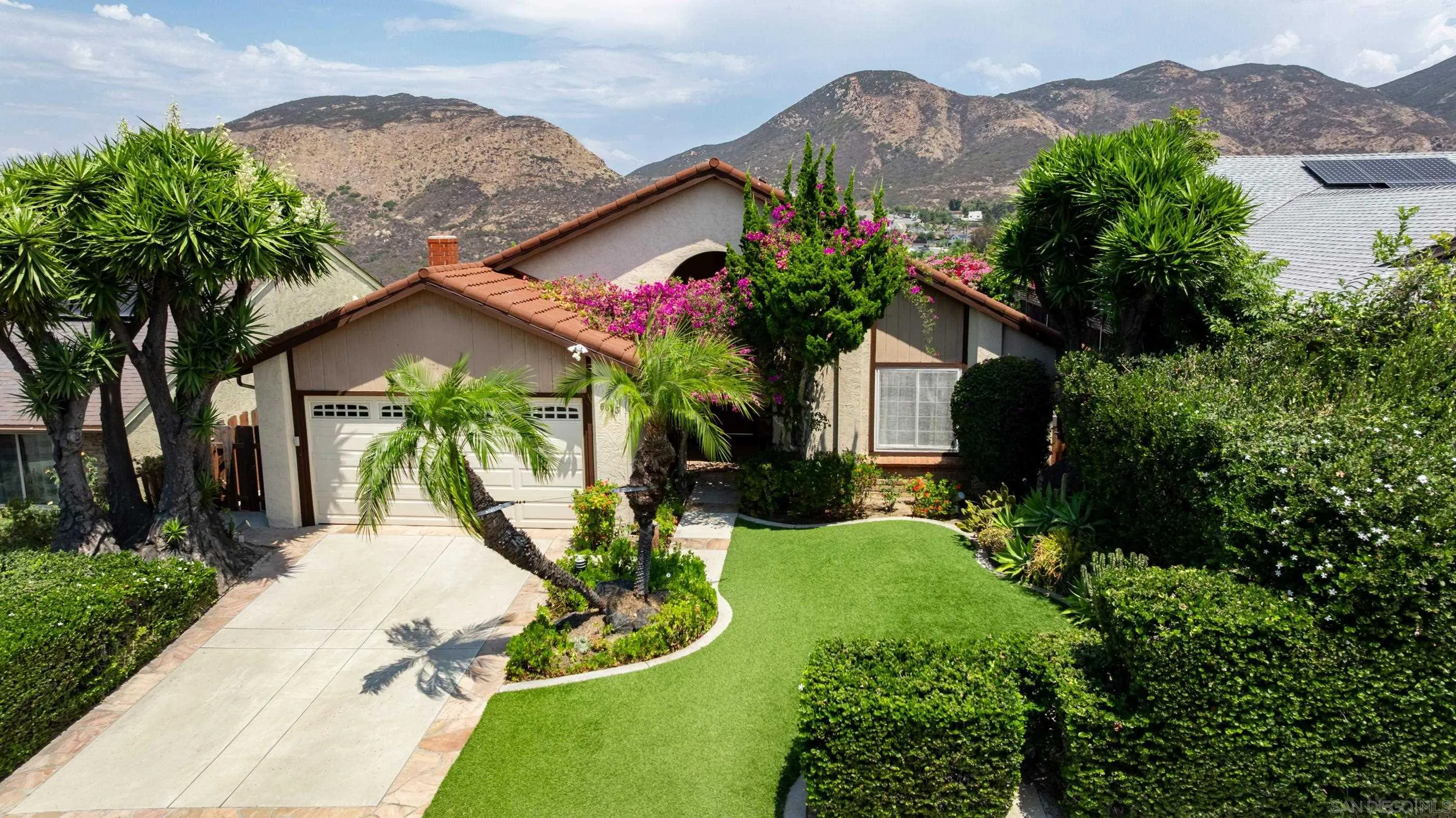 6623 Hemingway Dr