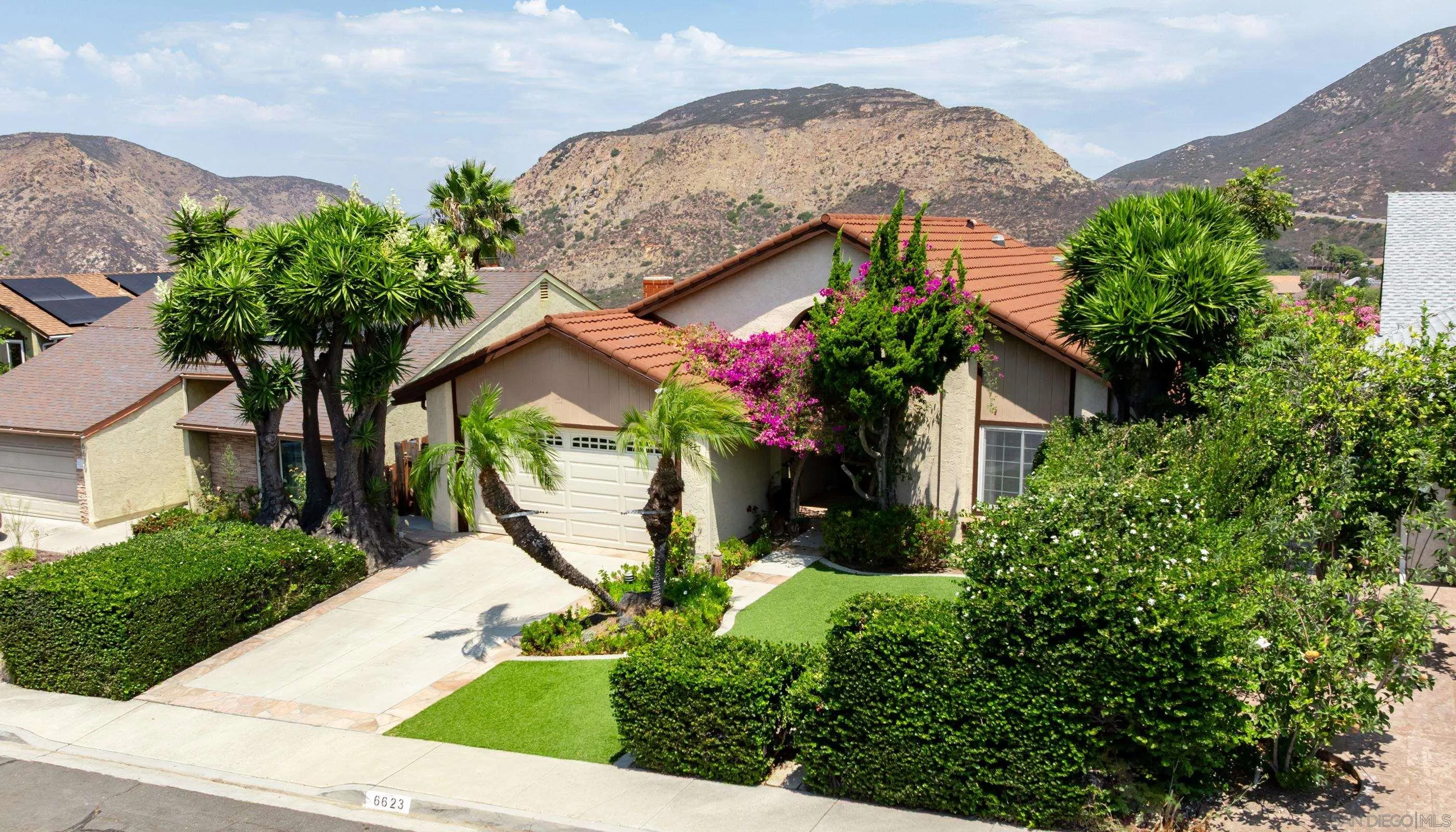 6623 Hemingway Dr