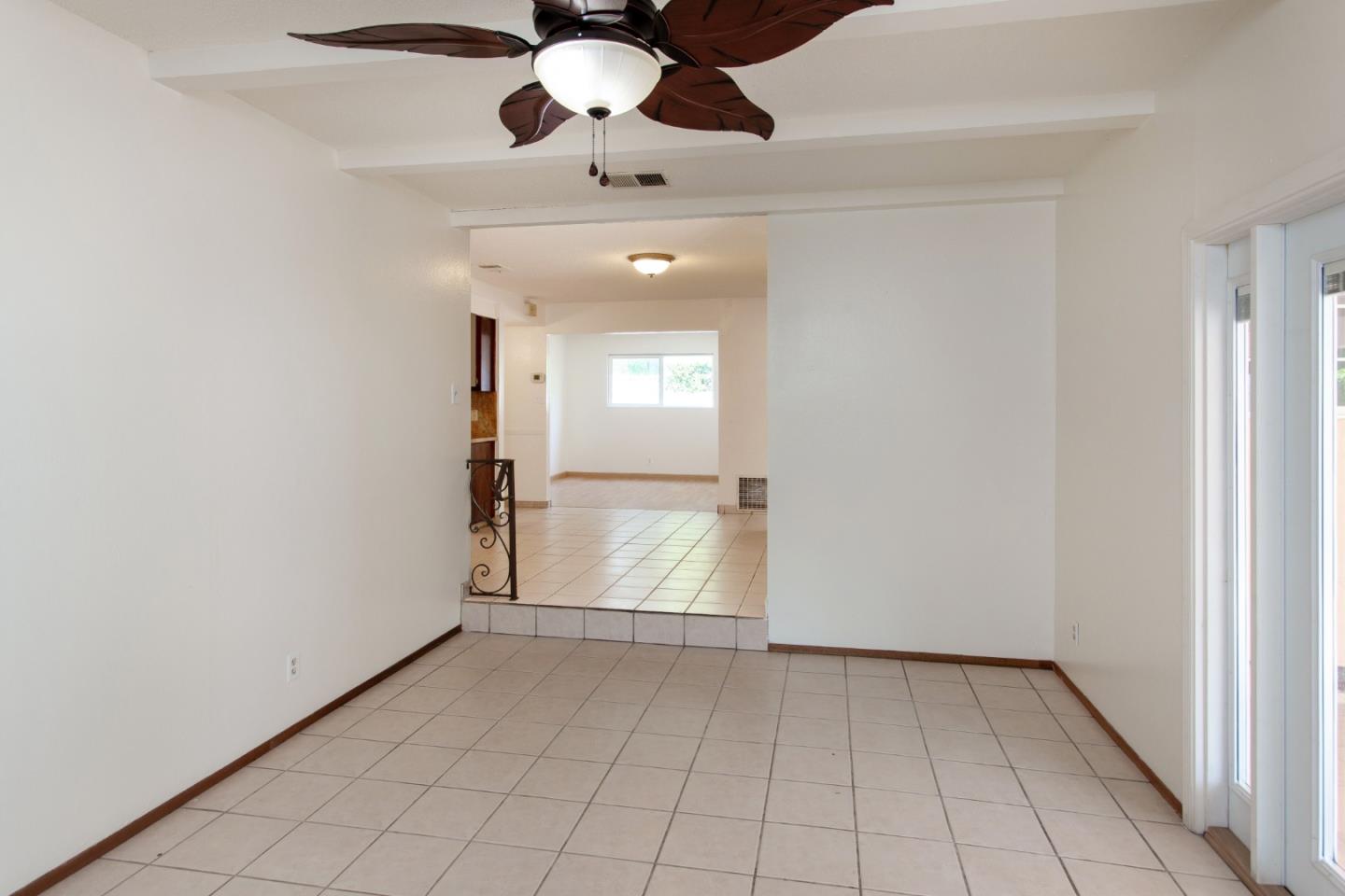 6102 Iowa DR