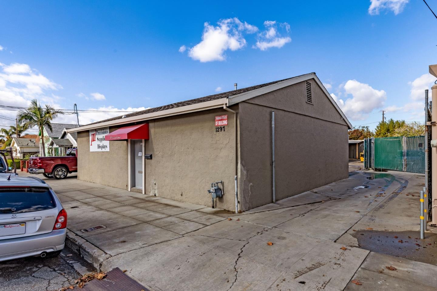 1297 E San Fernando ST