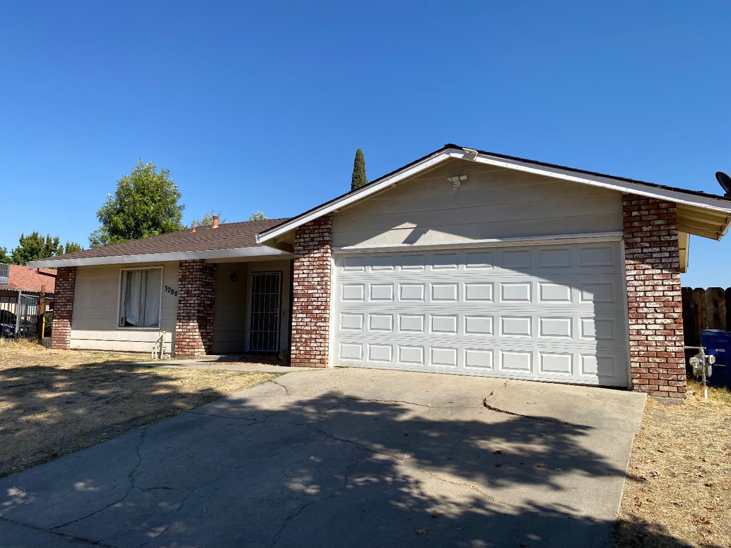 3280 Austin AVE