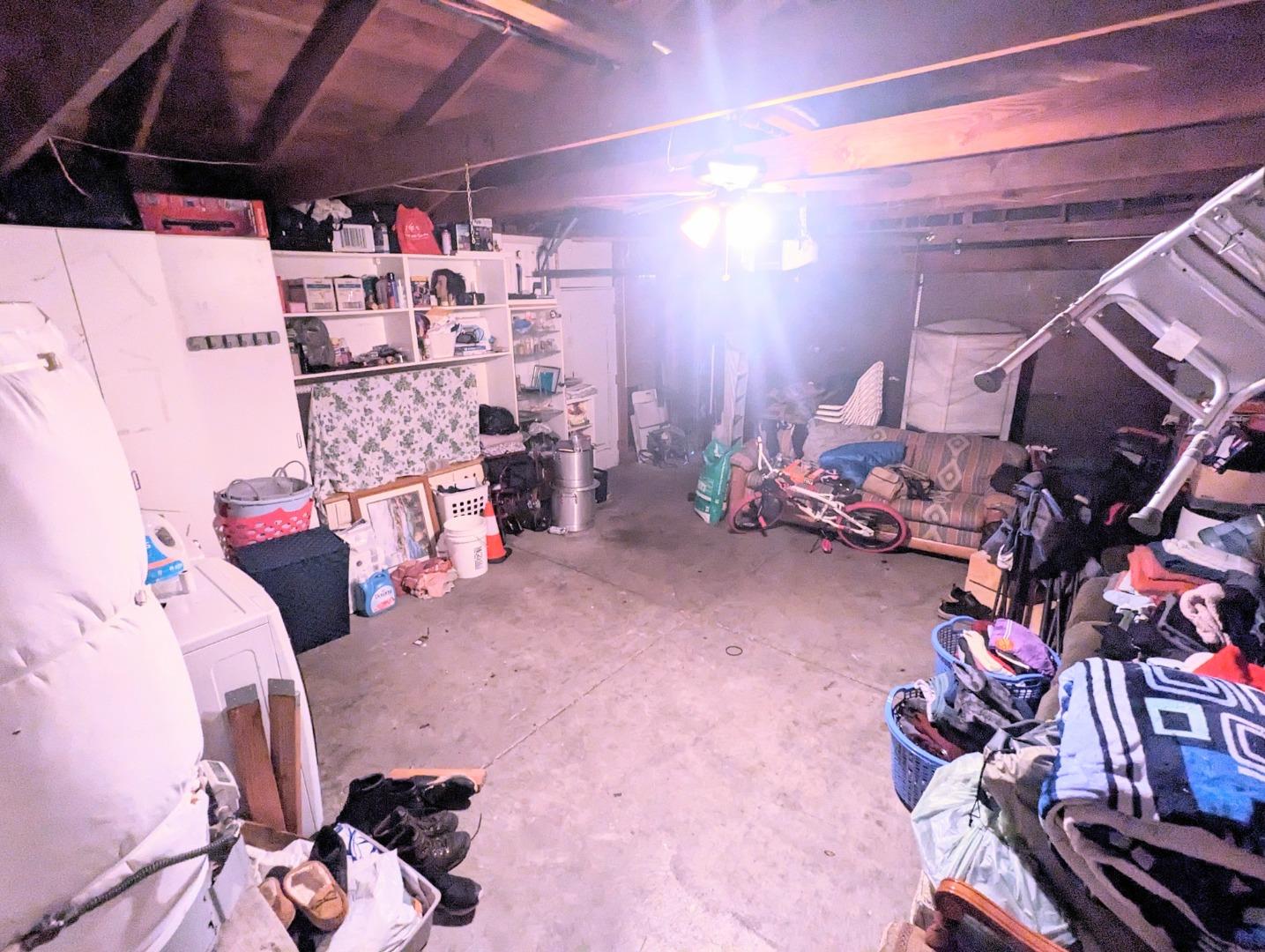 1219 Shoreland DR