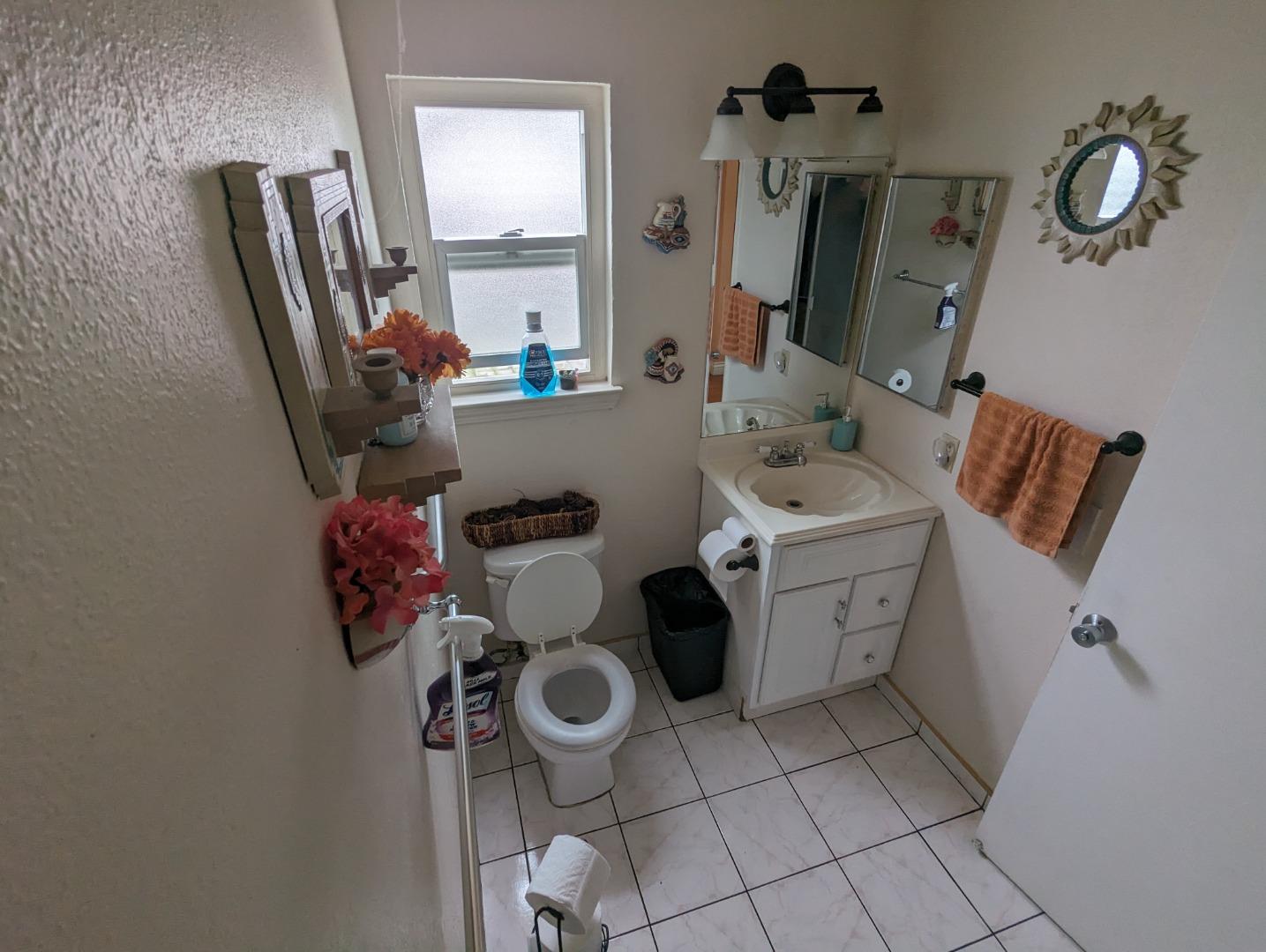 1219 Shoreland DR
