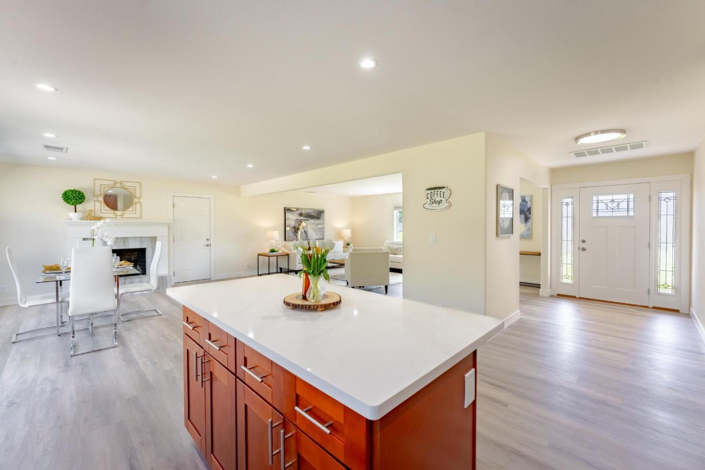 1145 Sherry LN