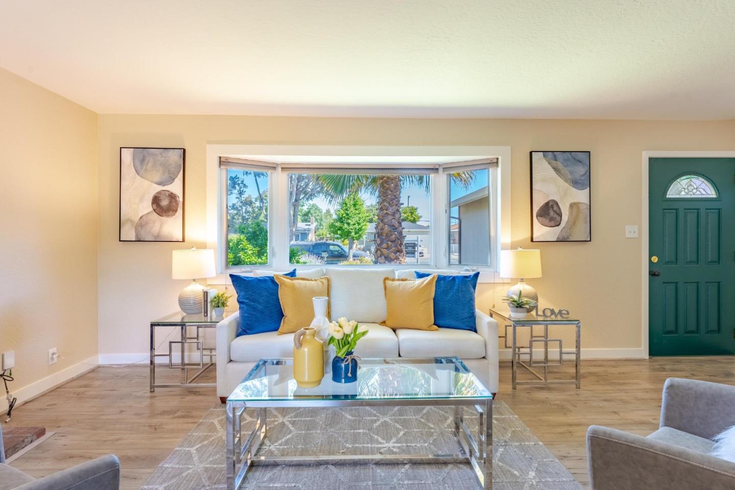 1211 Carnelian DR