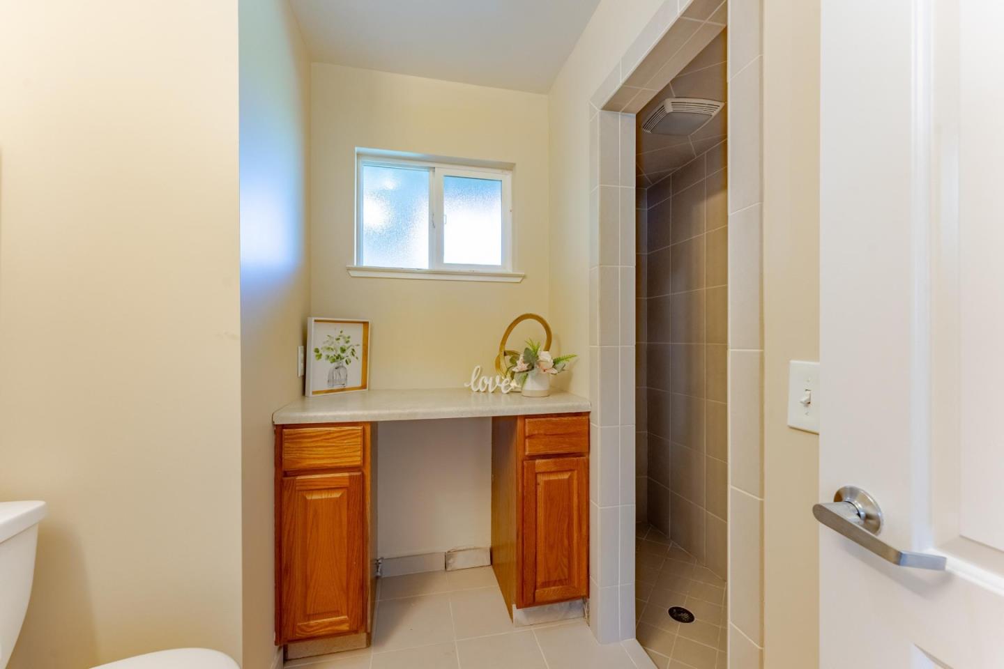 1211 Carnelian DR