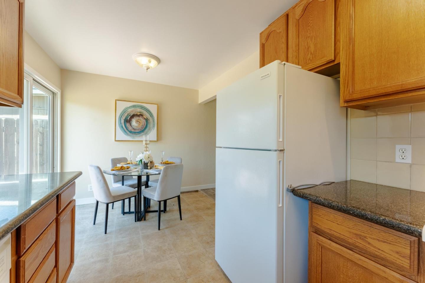 1211 Carnelian DR
