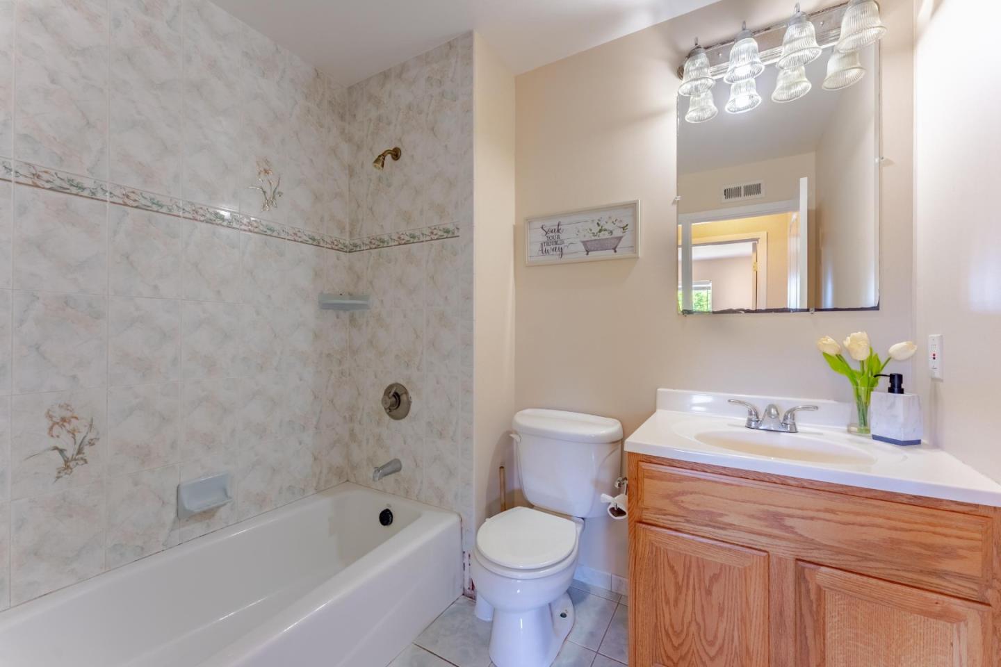 1211 Carnelian DR