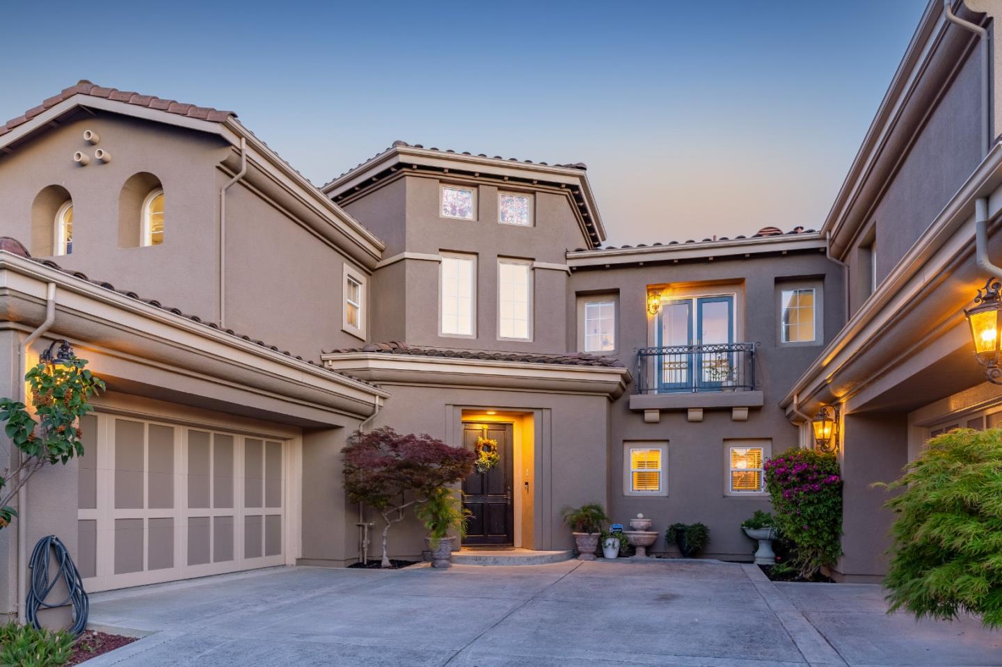 2168 Terrena Valley DR