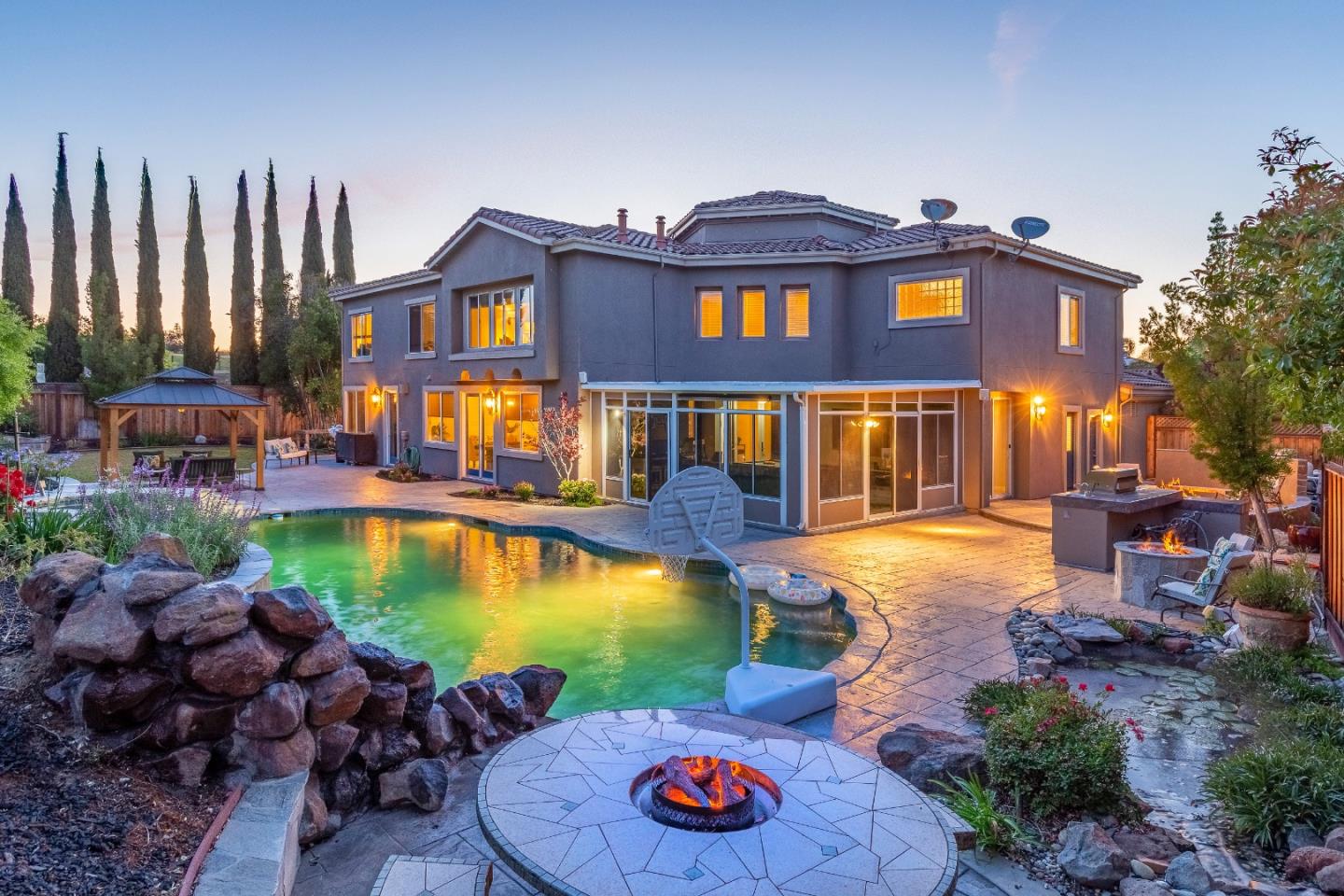 2168 Terrena Valley DR