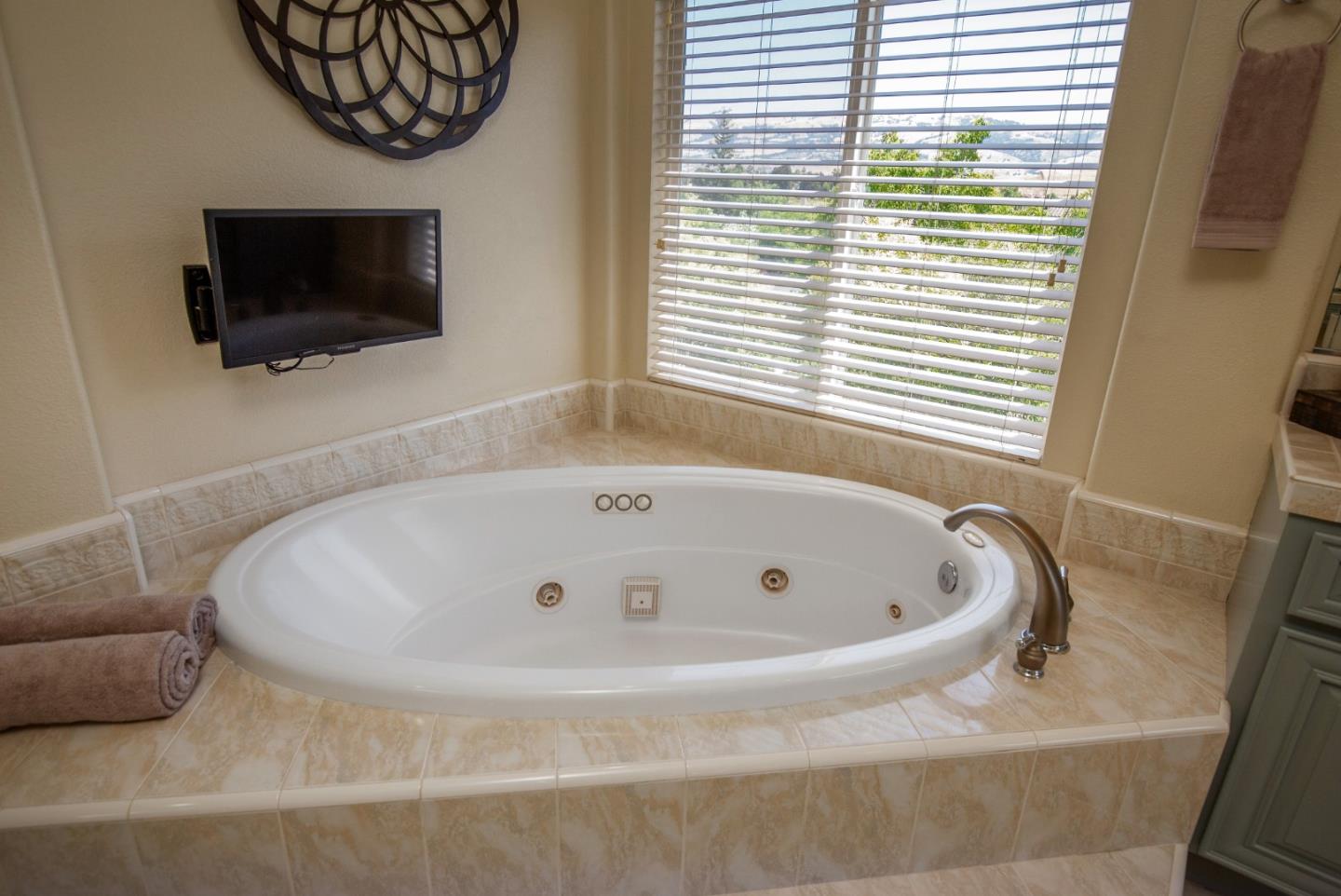 2168 Terrena Valley DR