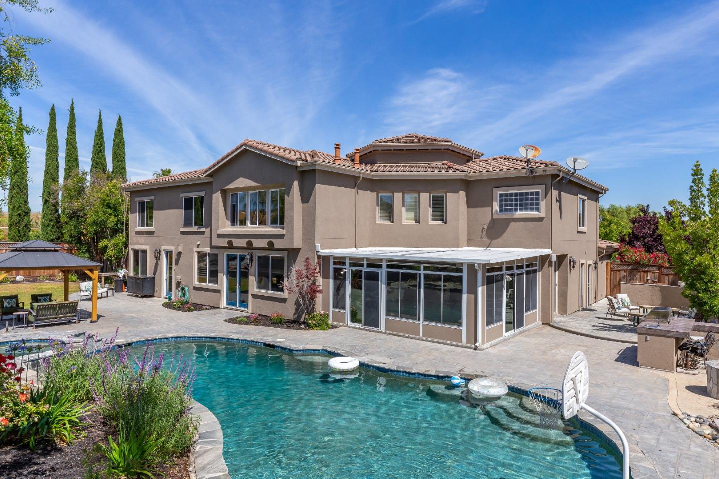 2168 Terrena Valley DR