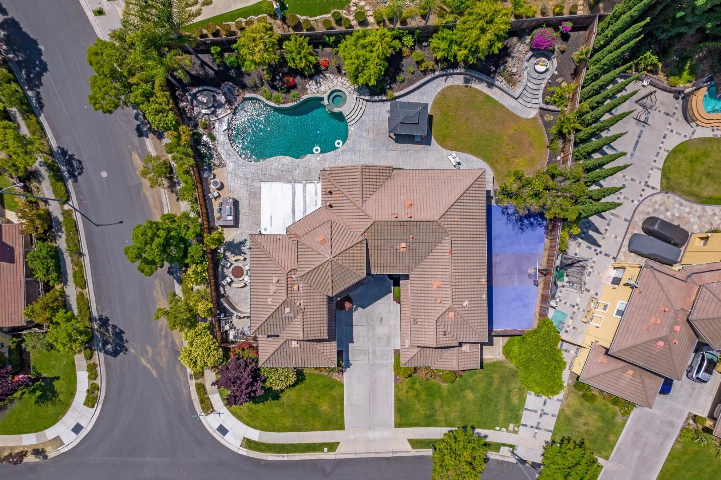 2168 Terrena Valley DR