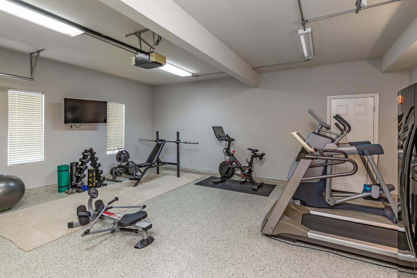 2168 Terrena Valley DR