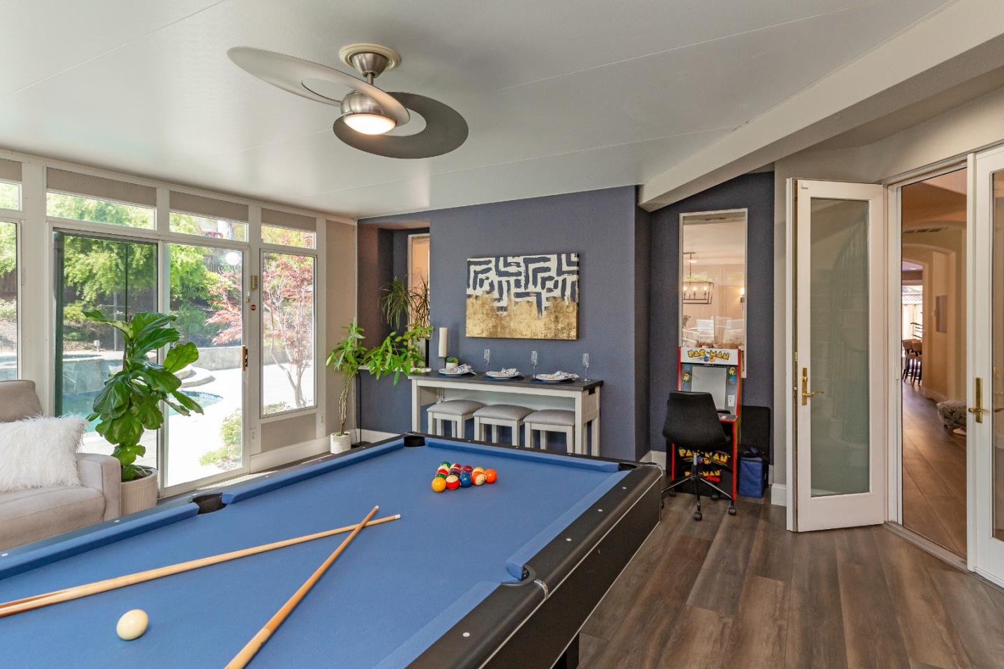 2168 Terrena Valley DR