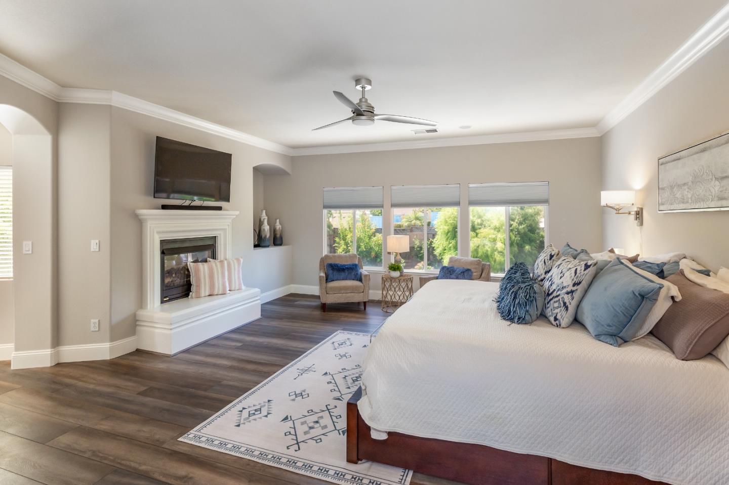 2168 Terrena Valley DR