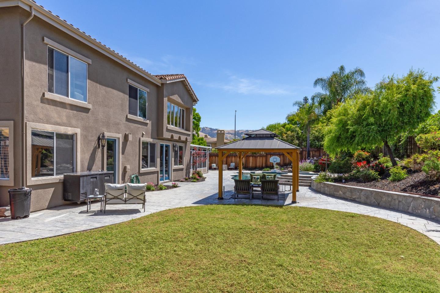 2168 Terrena Valley DR