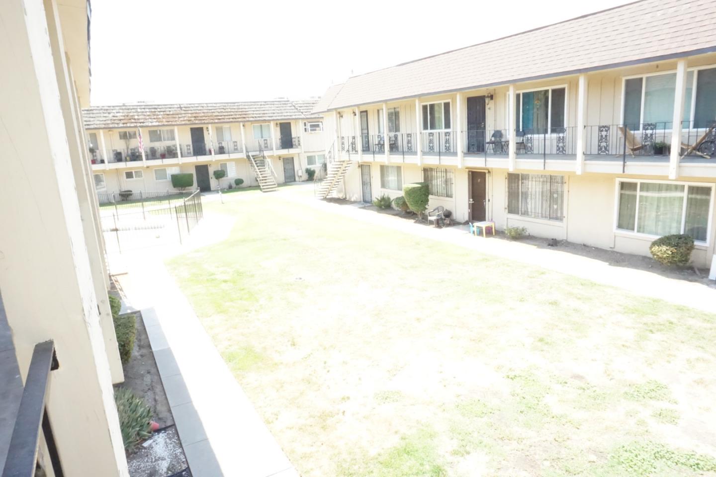 2420 Oxford WAY G44