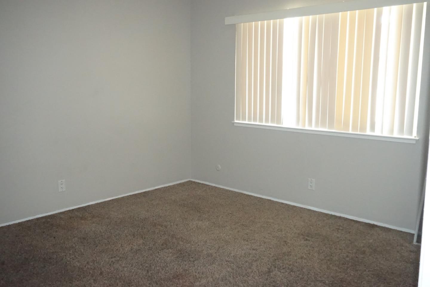 2420 Oxford WAY G44