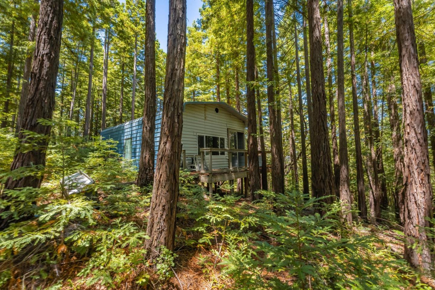 7175 Redwood Retreat RD