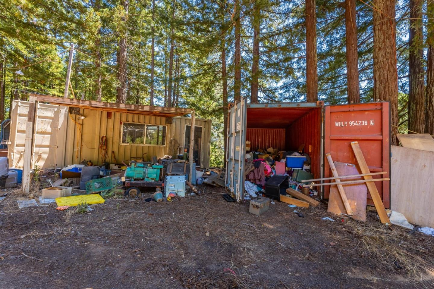 7175 Redwood Retreat RD