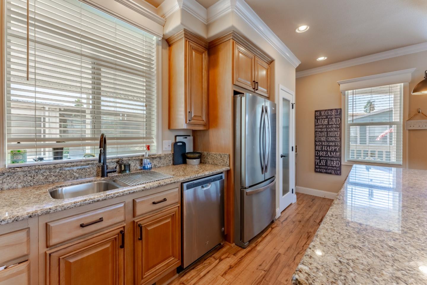 5770 Winfield BLVD 102