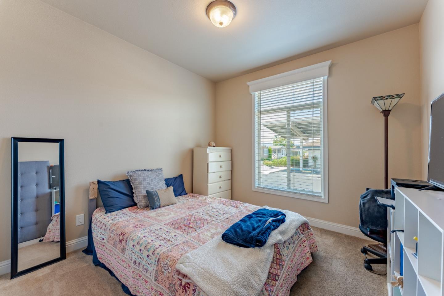 5770 Winfield BLVD 102