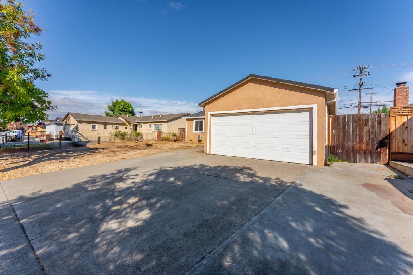 3075 Bigwood DR